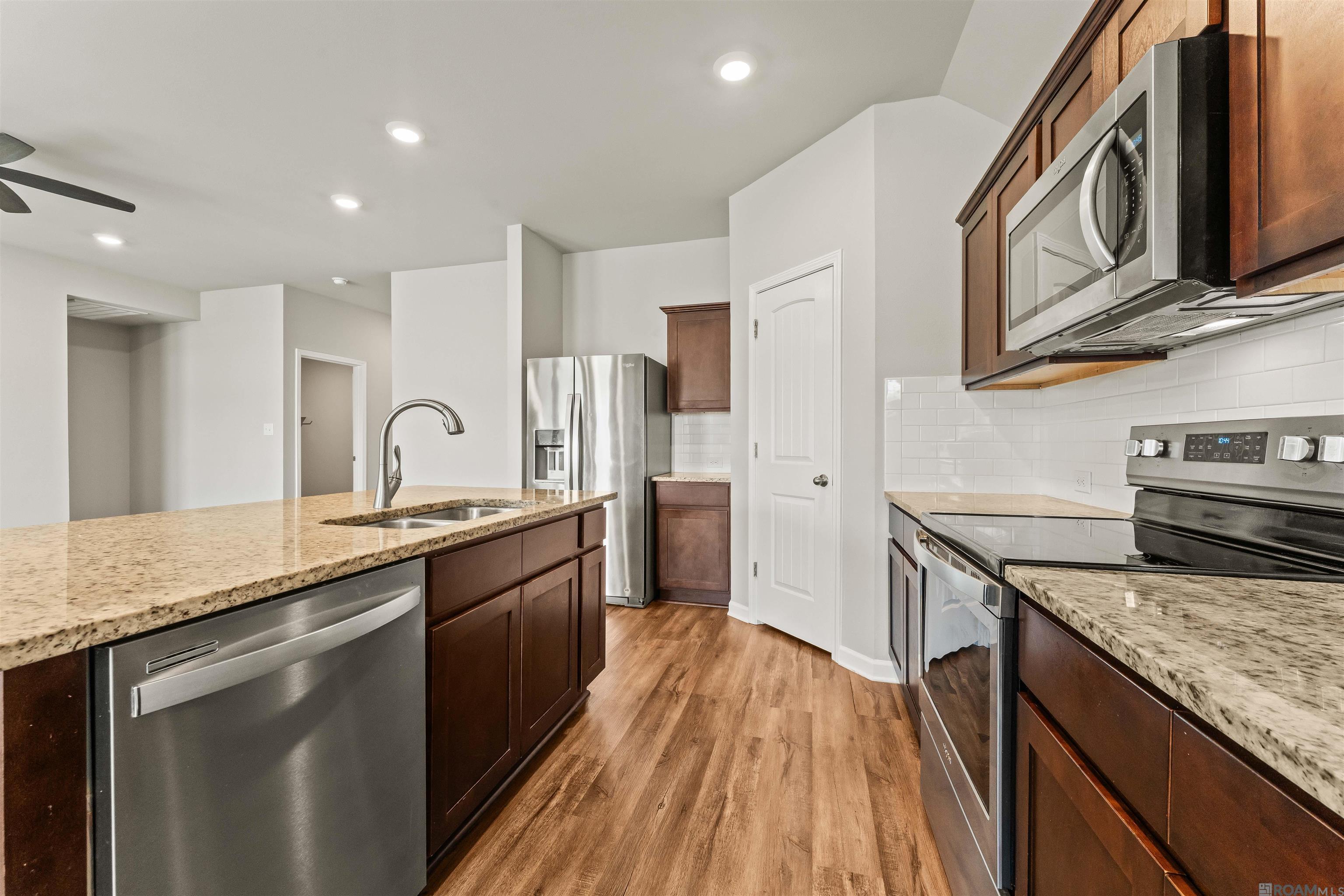 8411 Fairlane Dr — photo