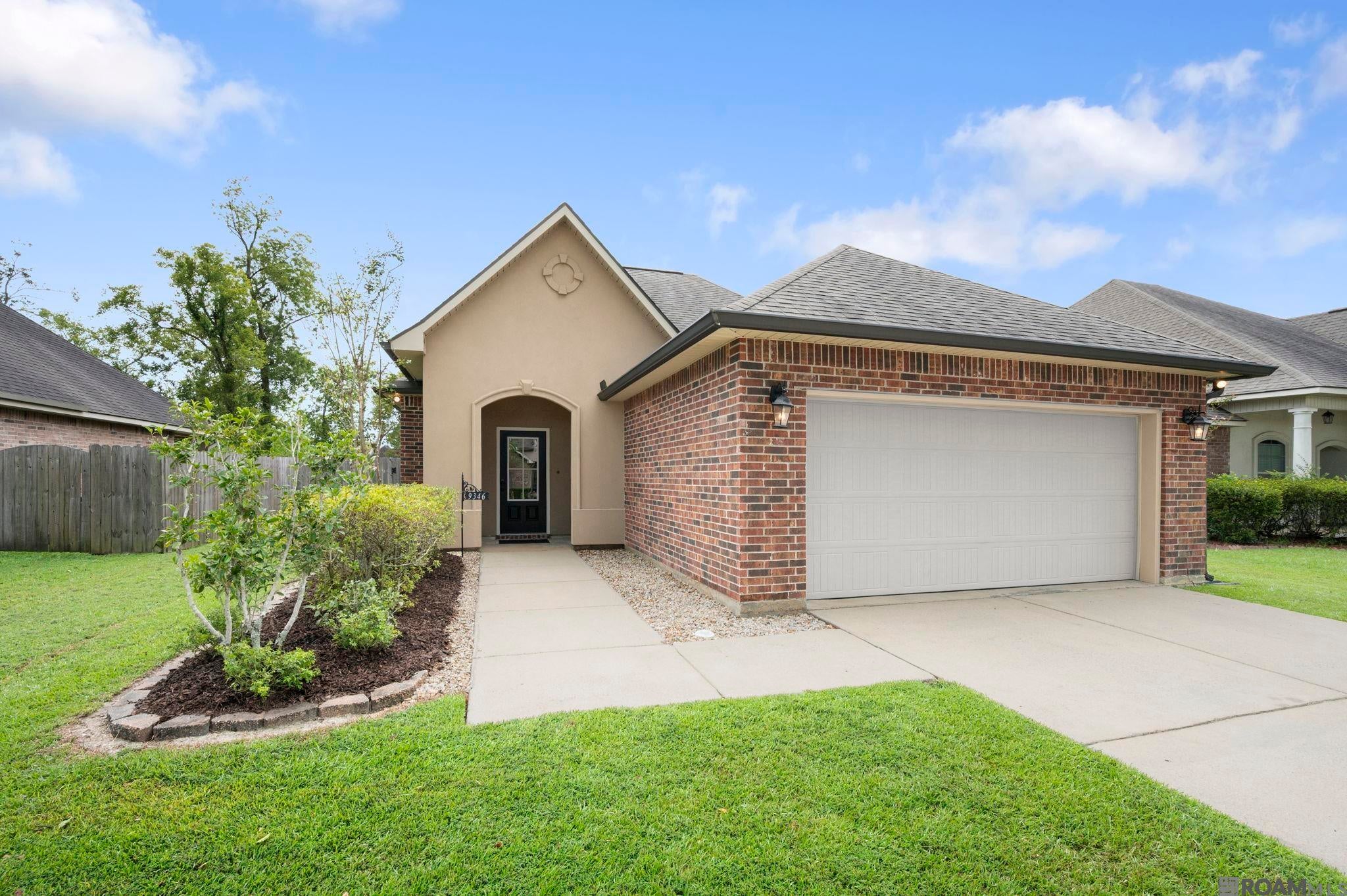 9346 Falling Oak Dr — photo
