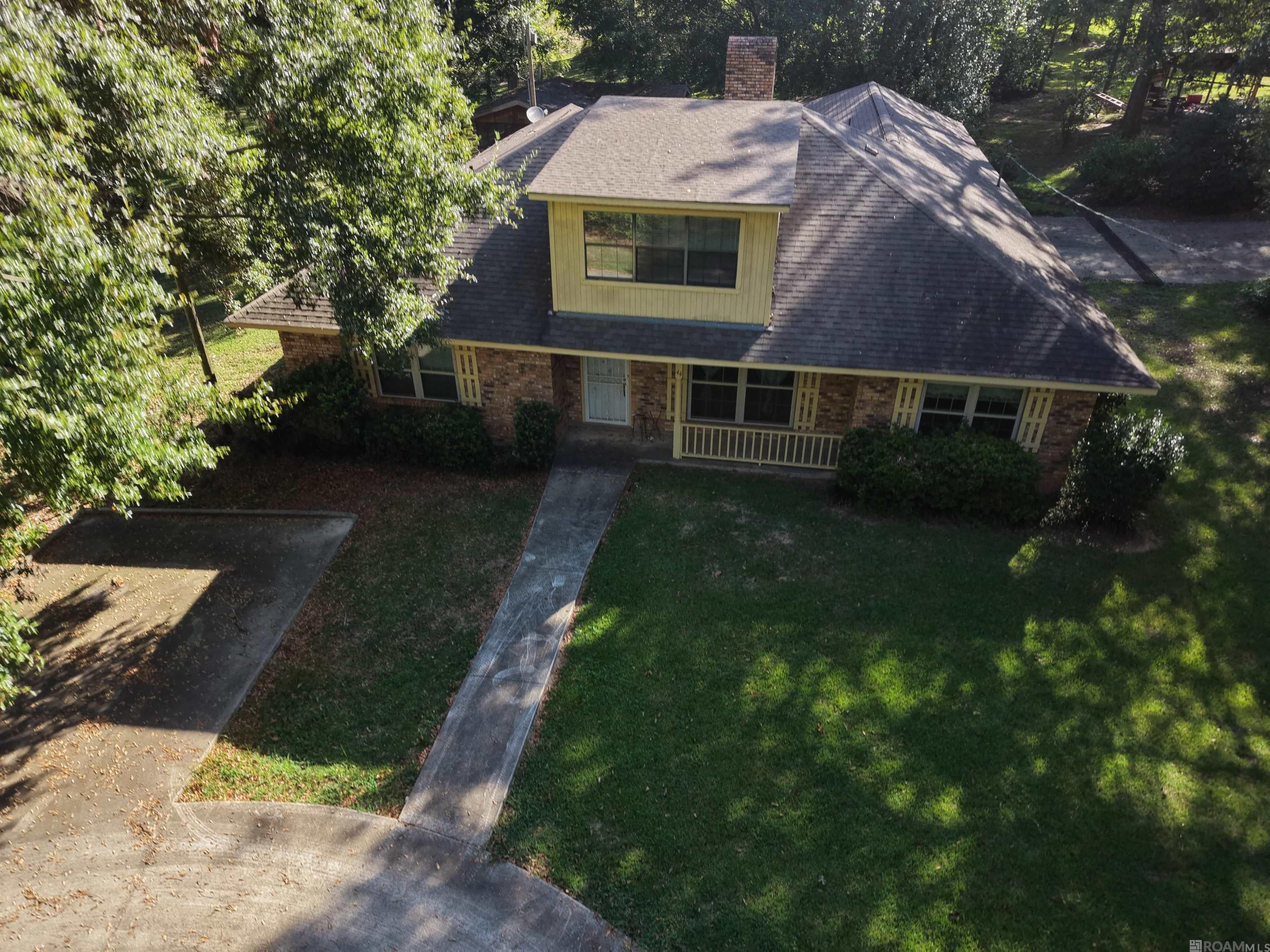 44 Julia Ln — photo