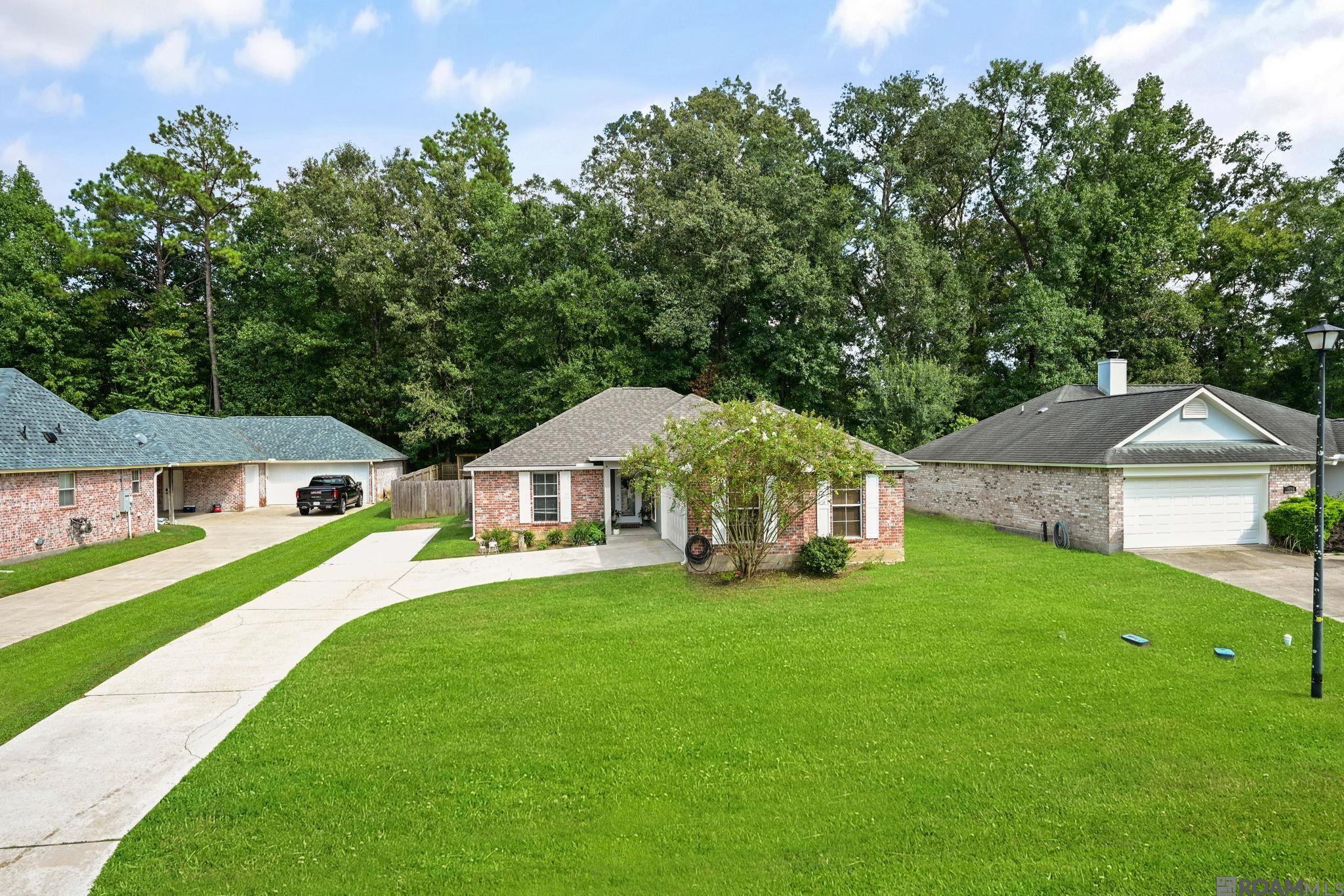 6936 Elm Park Ln — photo