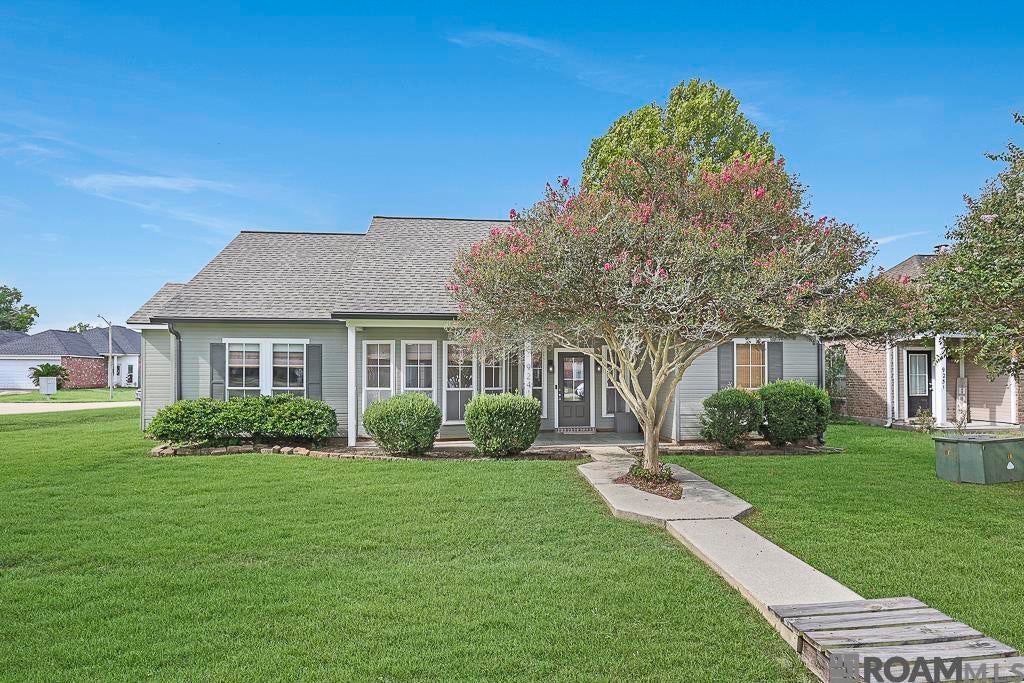 9241 Pecan Tree Dr — photo