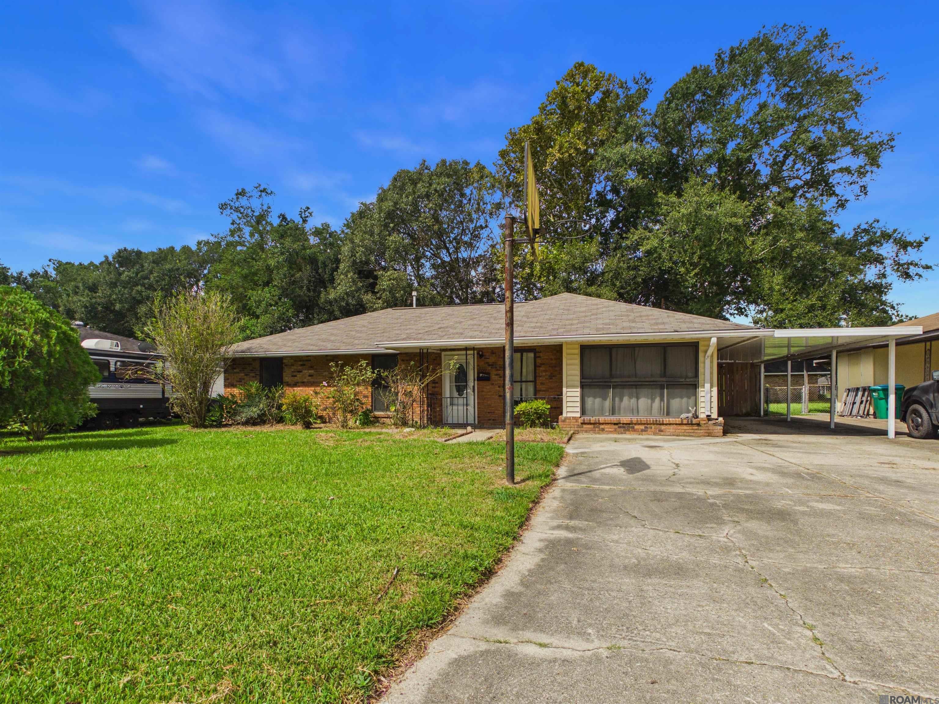 1027 Bruce Dr — photo