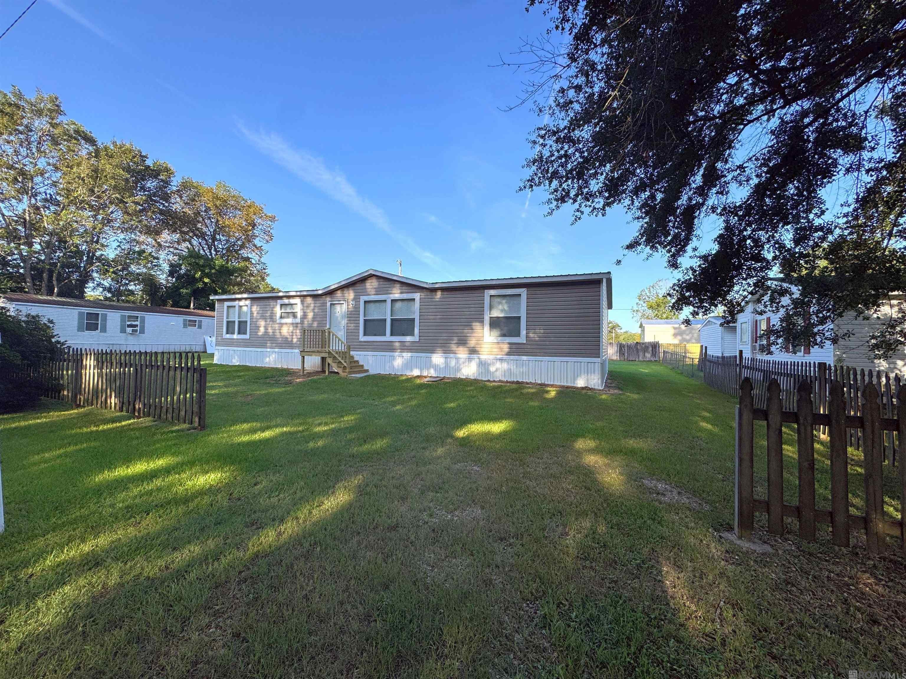 24903 Heritage Dr — photo