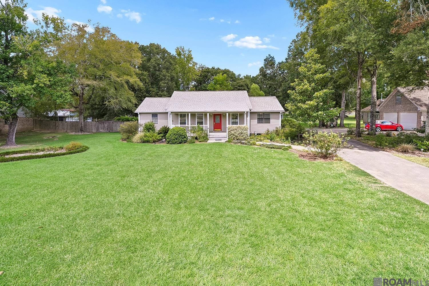 33441 Marion Dr — photo
