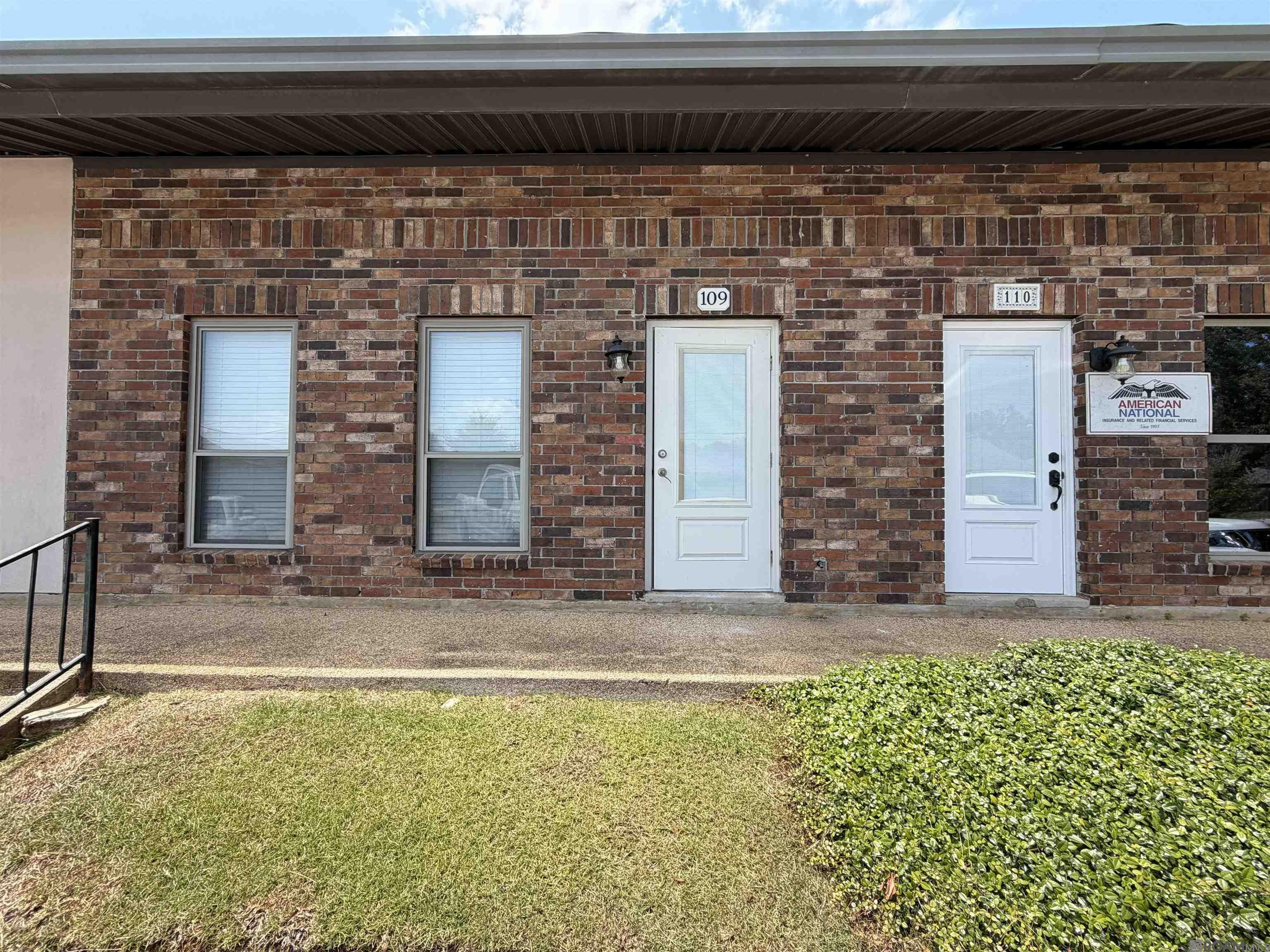 1206 Jw Davis Drive #109 — photo