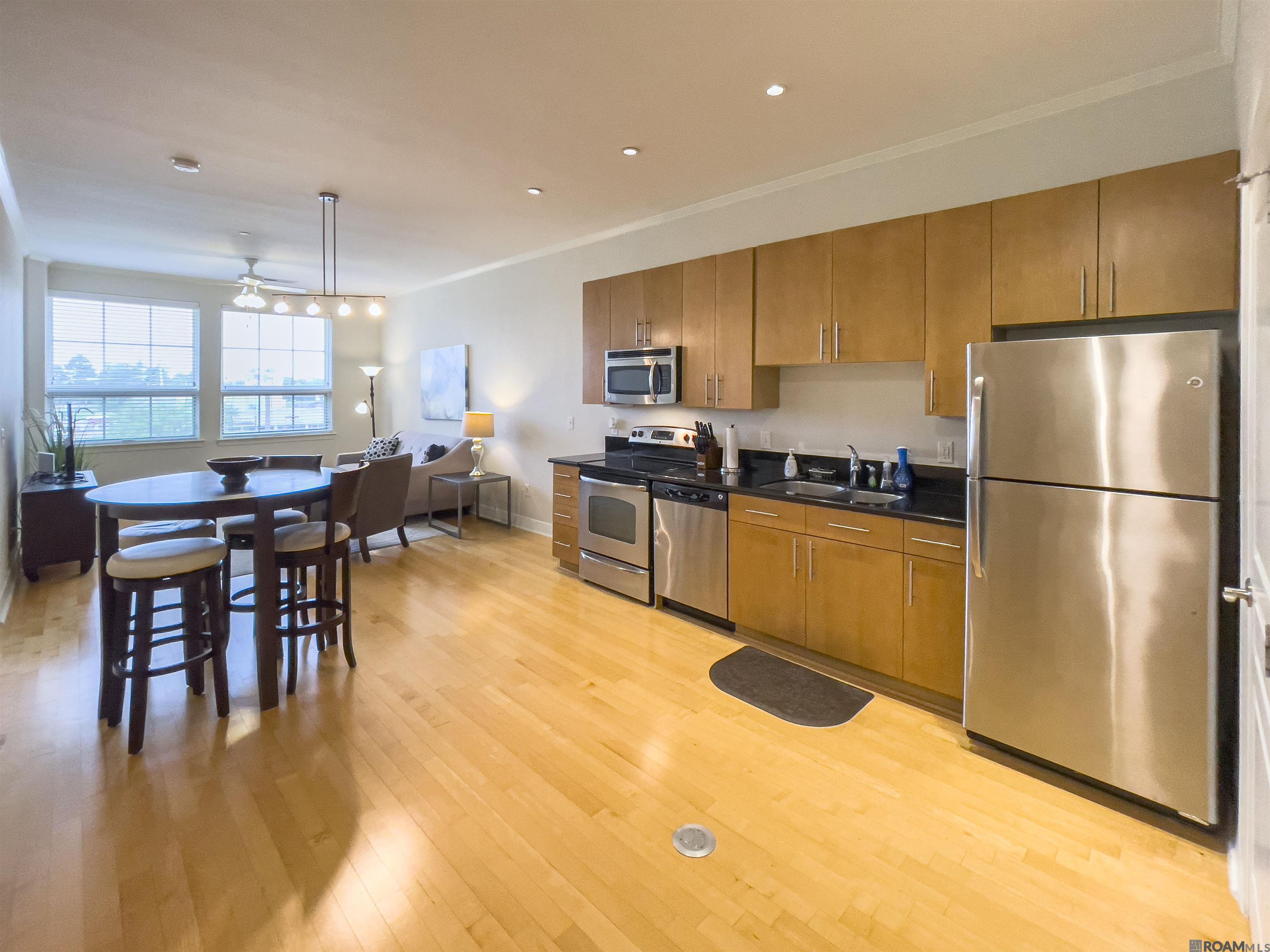 7707 Bluebonnet Blvd #309 — photo