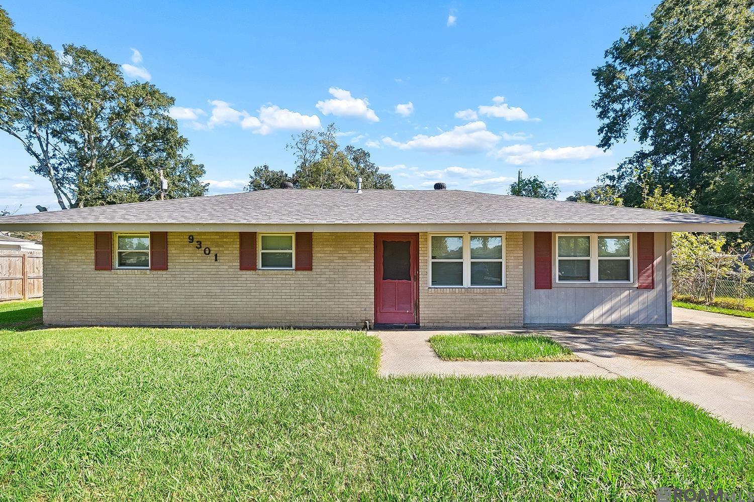 9301 Randall Dr — photo