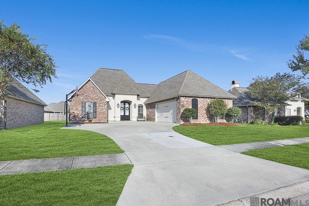 30957 Cambridge Dr — photo