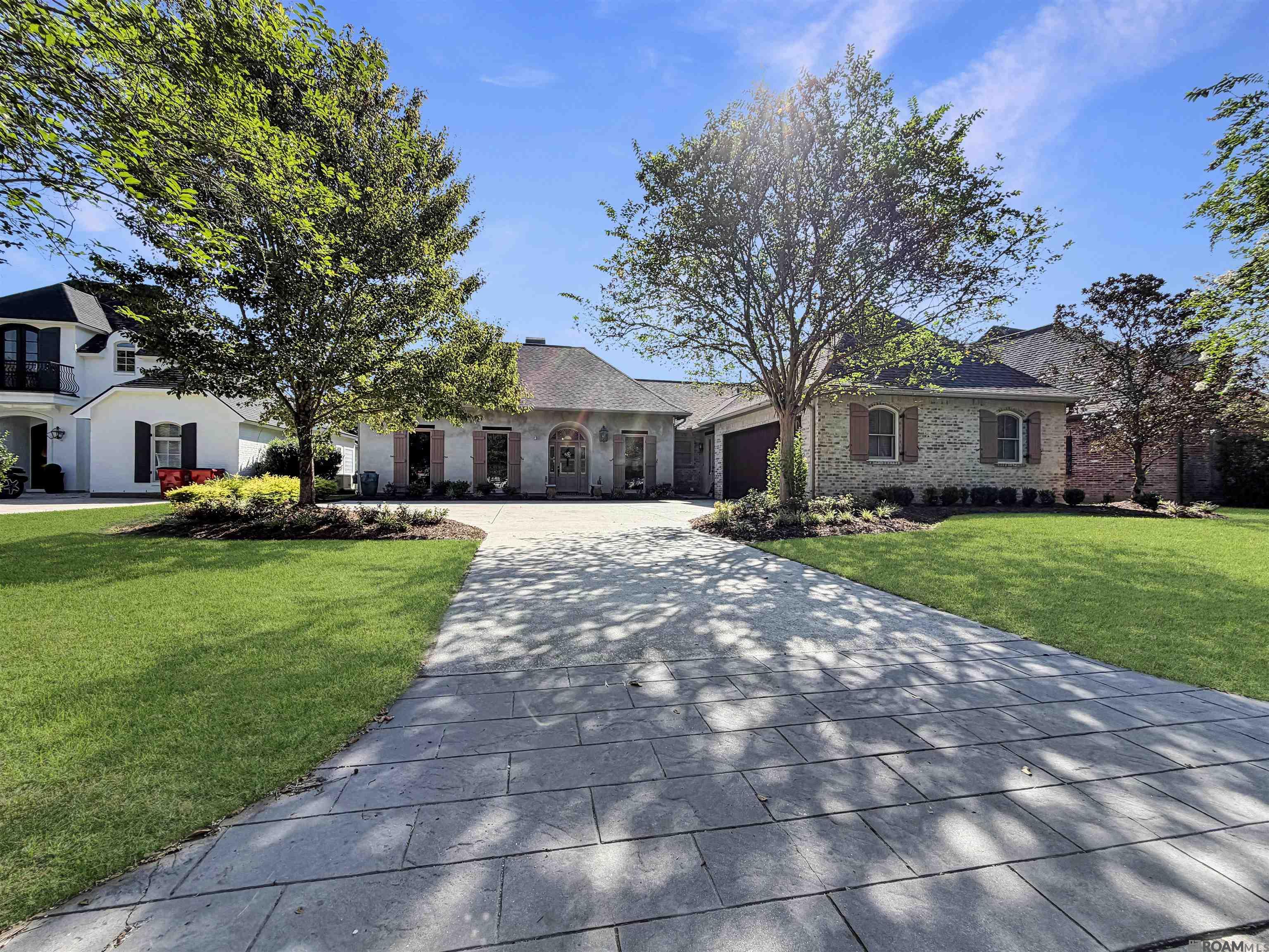 9239 Greystone Dr — photo