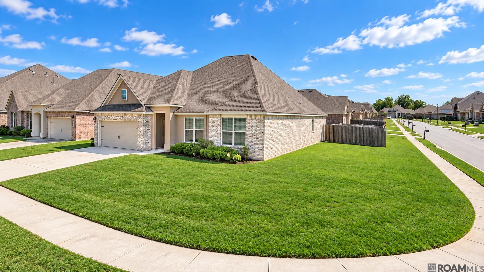 21356 West Grove Dr — photo