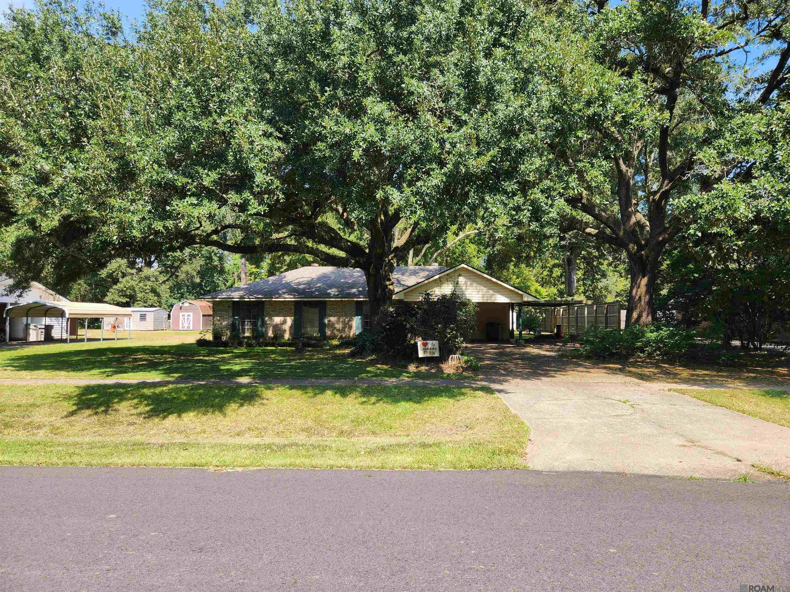 2445 N Day Dr — photo