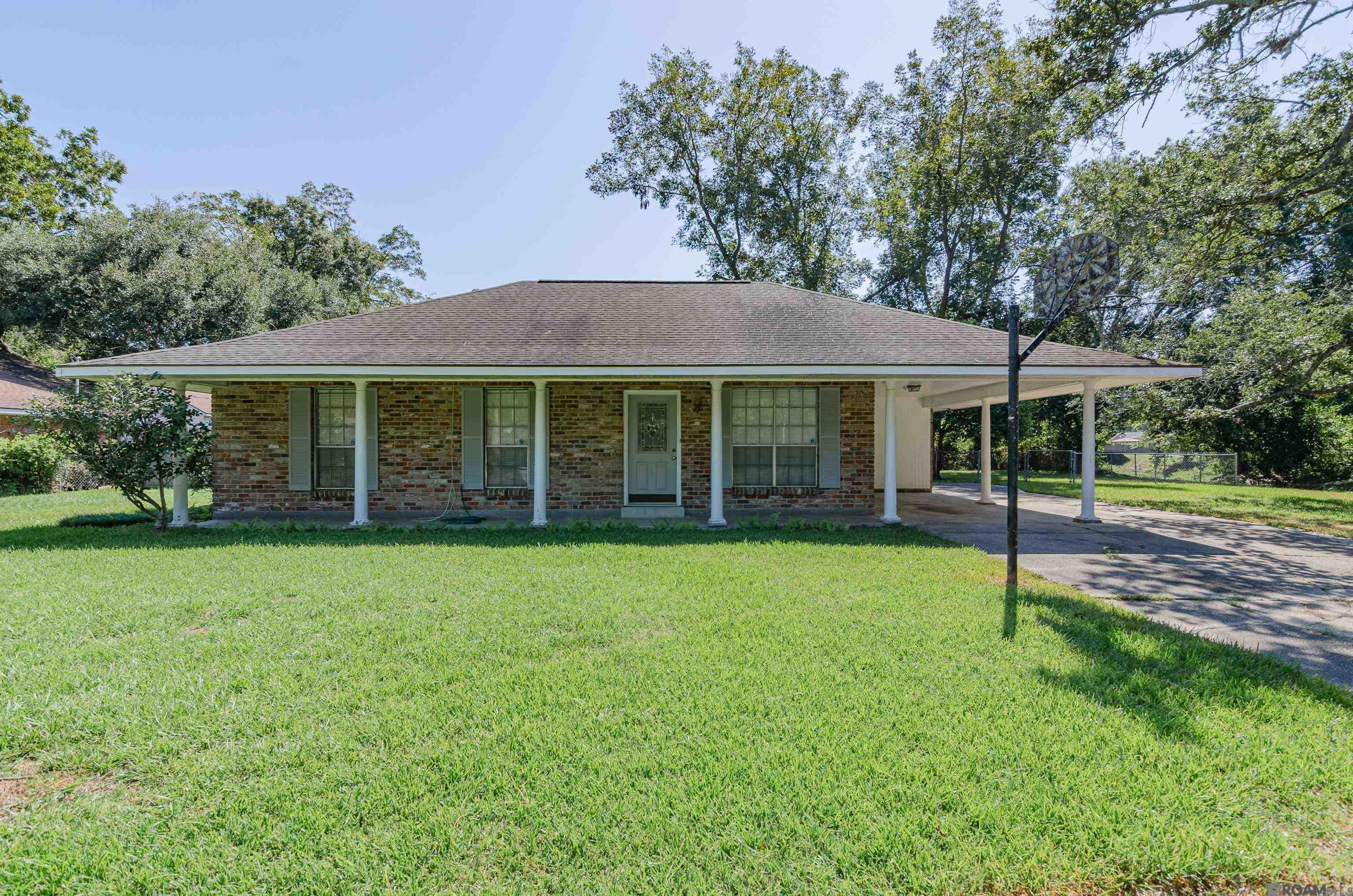684 Wylie Dr — photo
