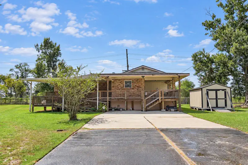 5 Goodwood Cir — photo
