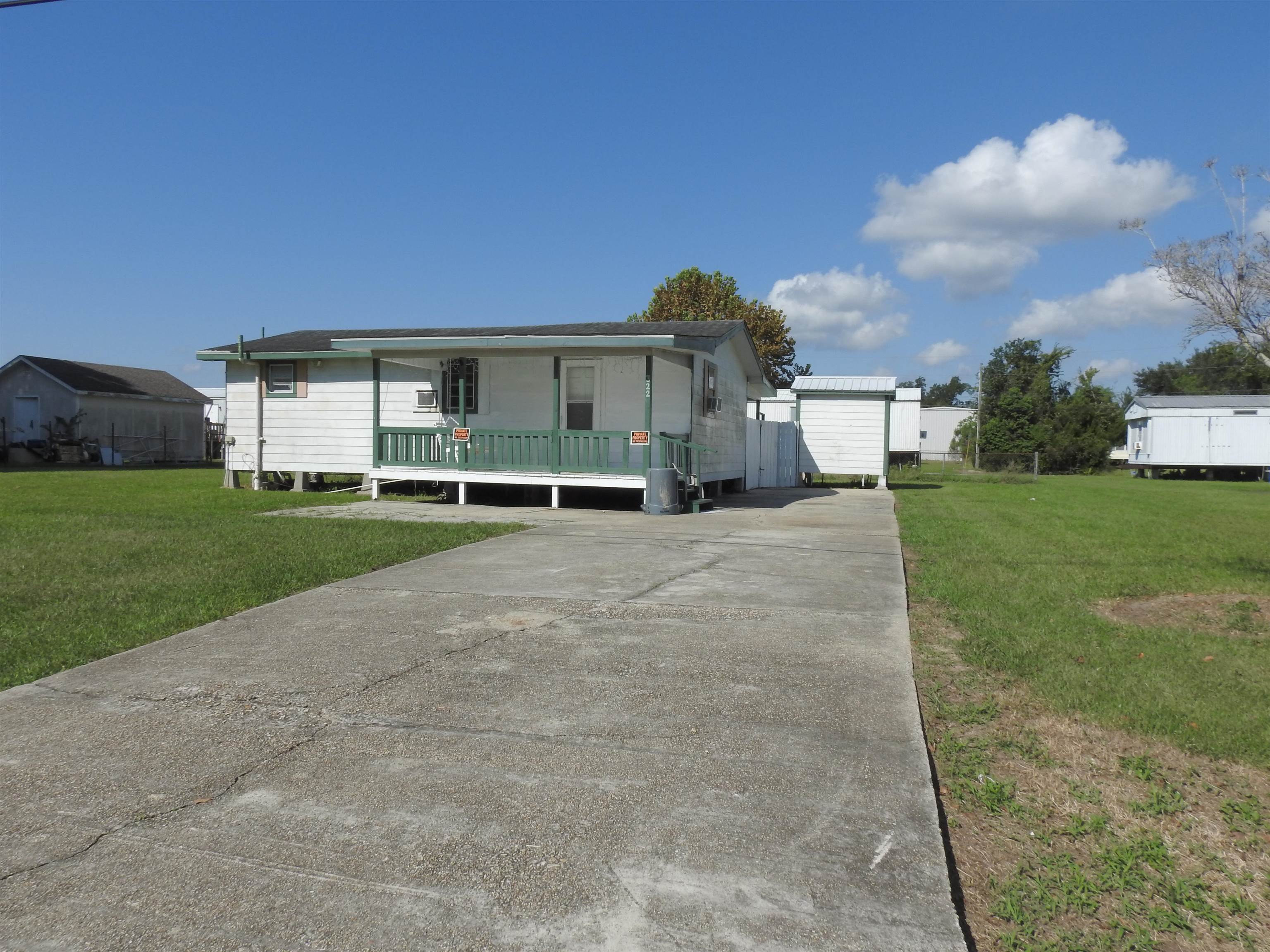 322 Ashland Dr — photo