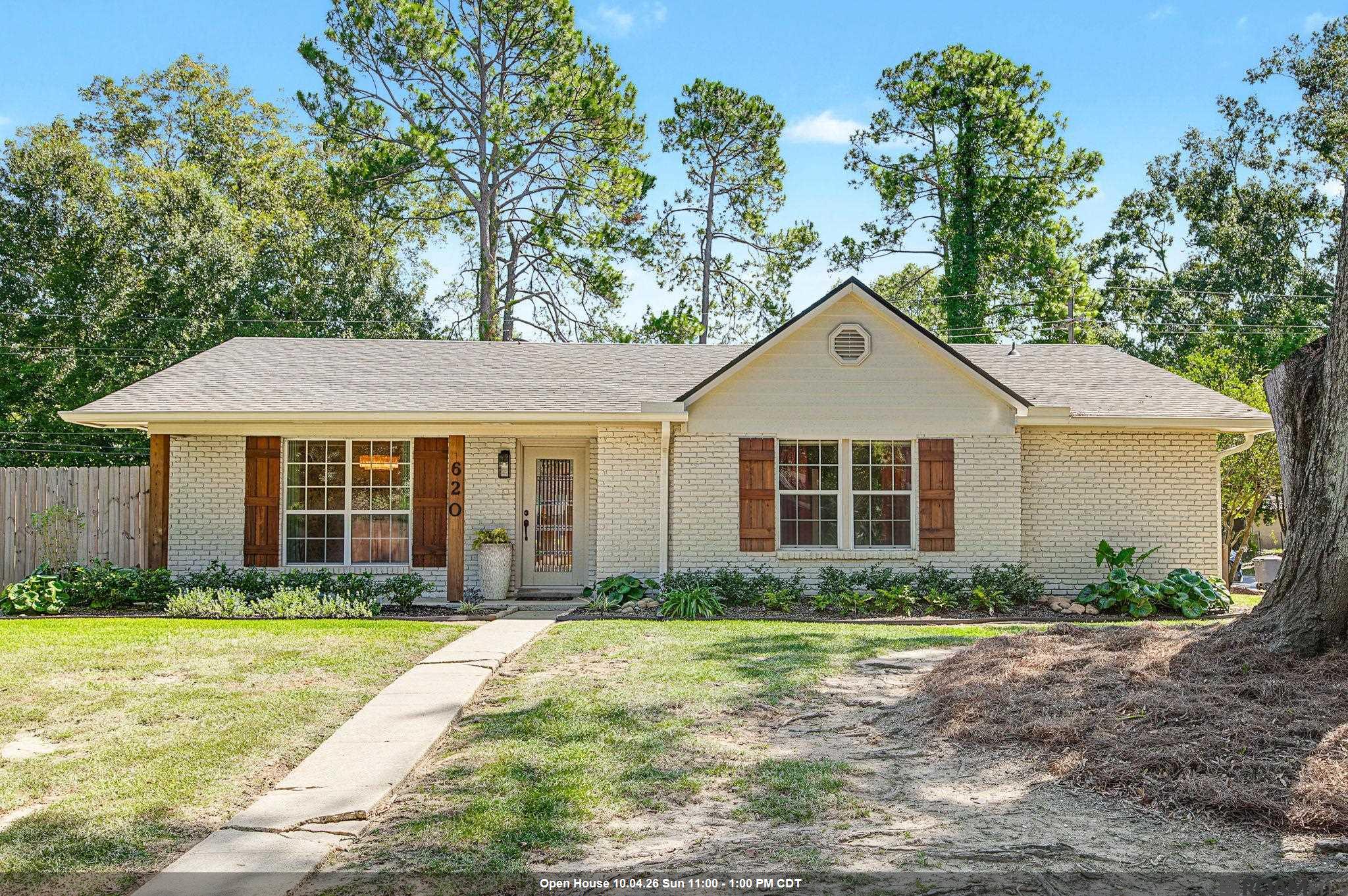 620 Wylie Dr — photo