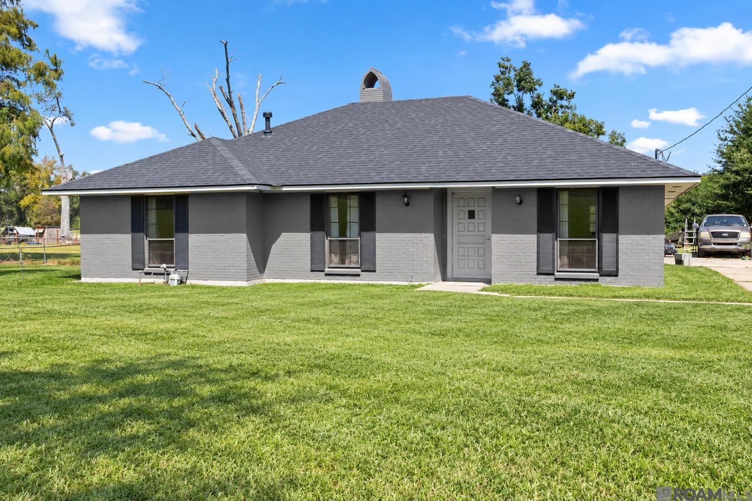 33383 Bayou Sorrel Rd — photo