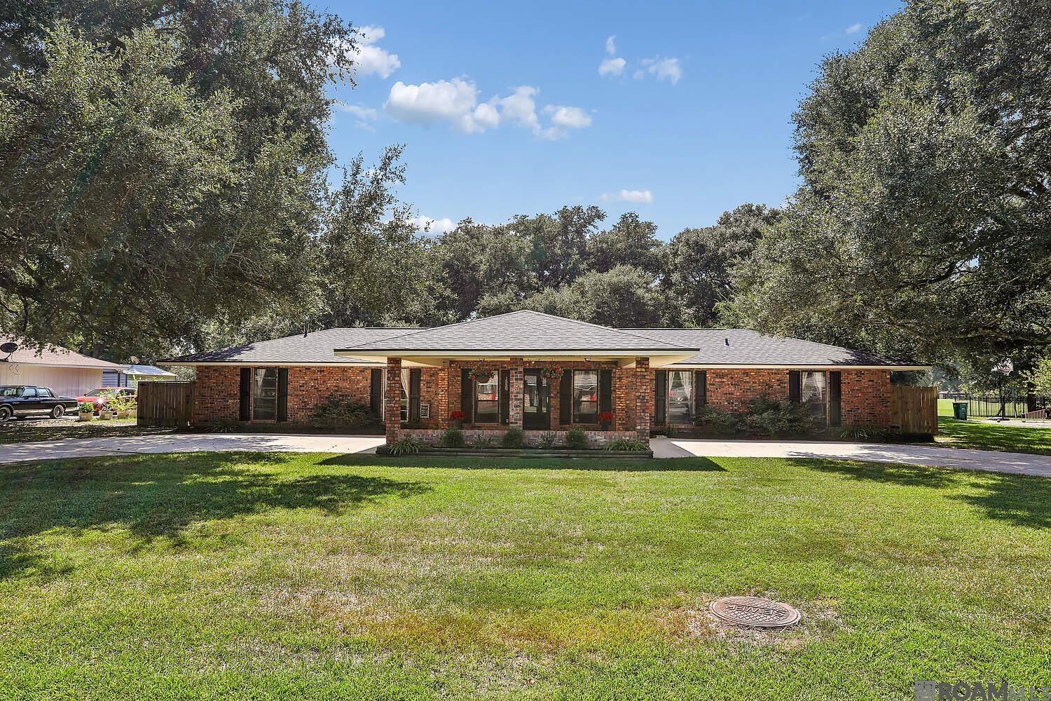 1556 Worsham Dr — photo