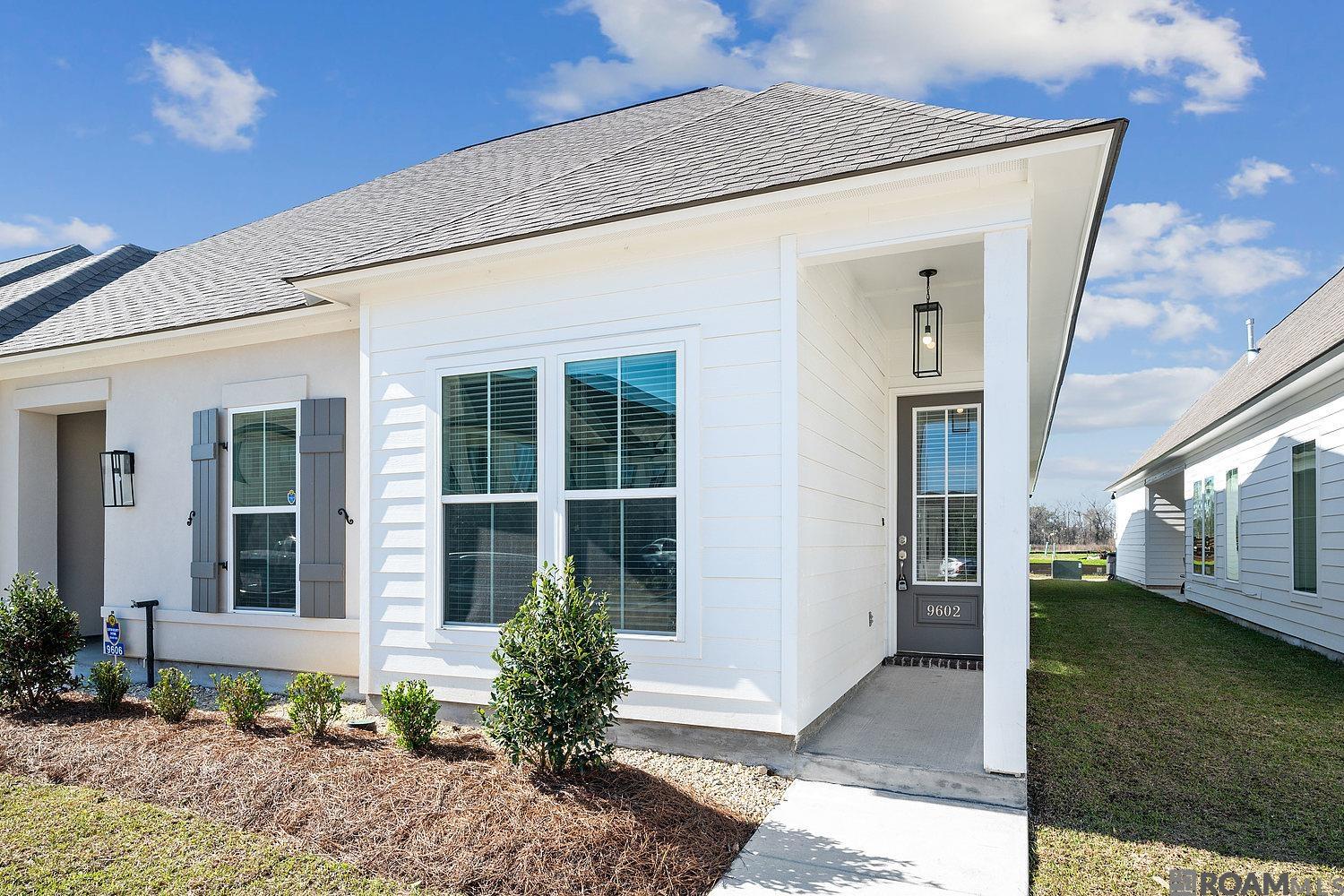 9602 Creekview Dr — photo