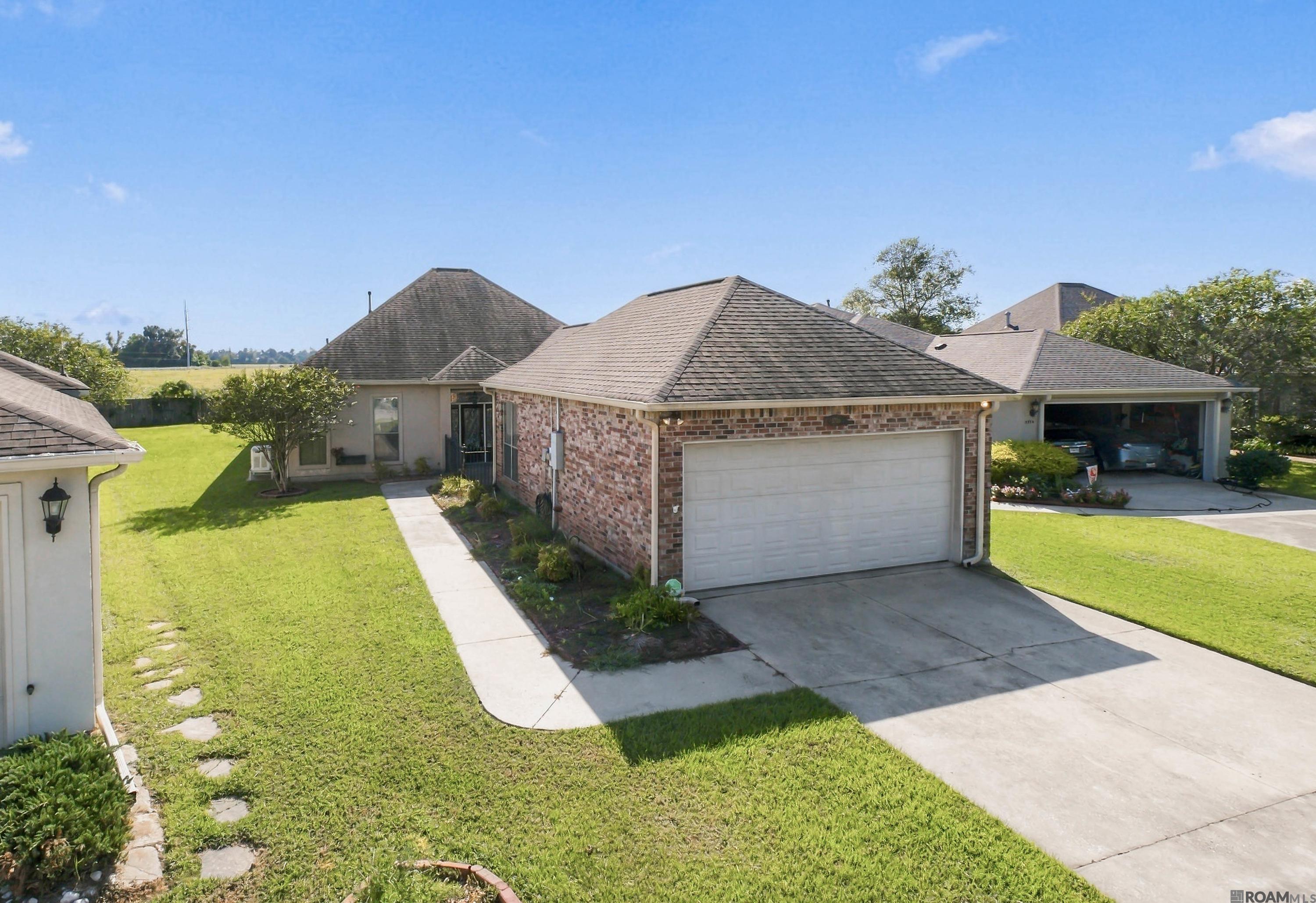 5336 Courtyard Dr — photo