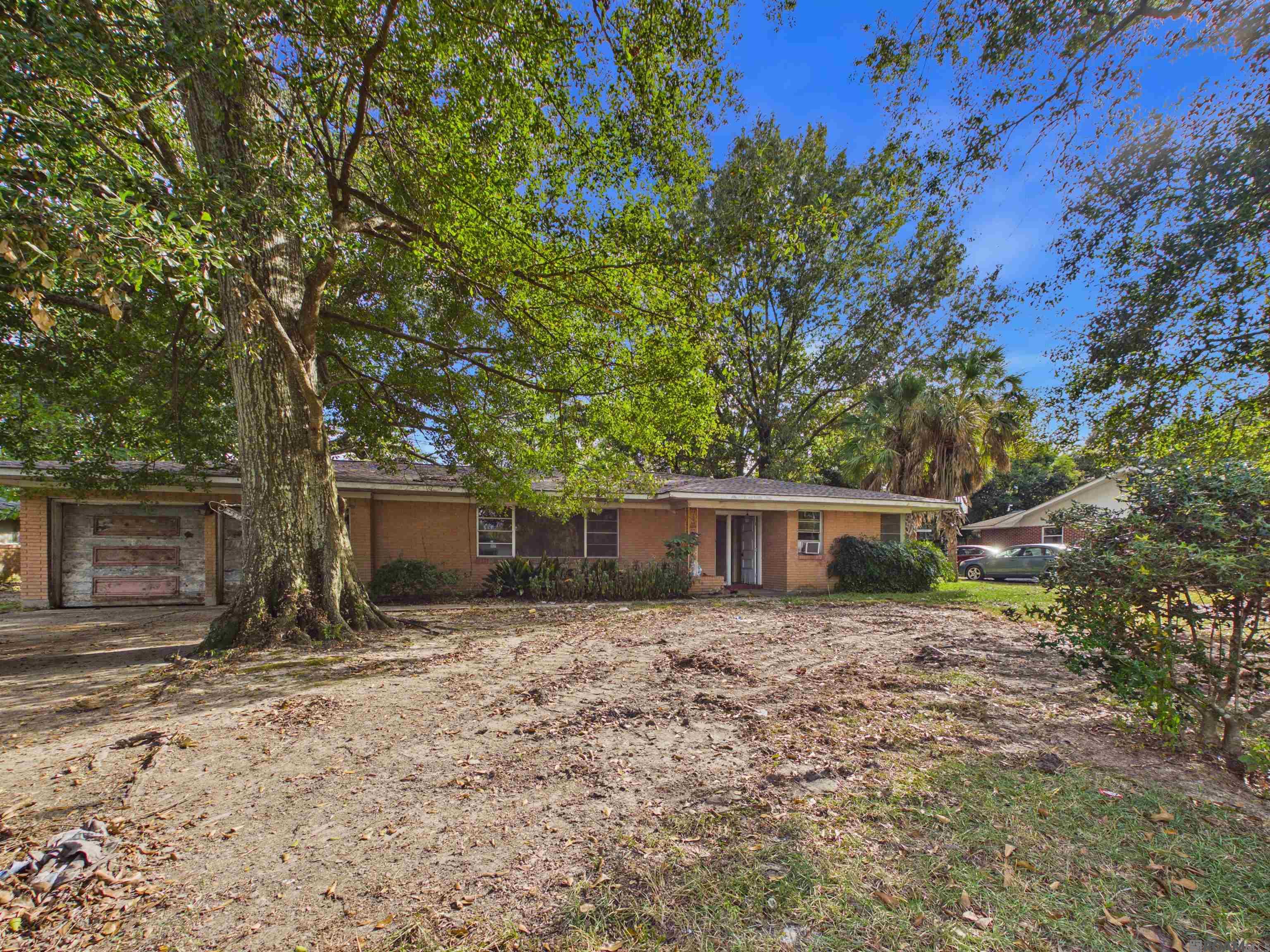 9534 Greenbriar Dr — photo
