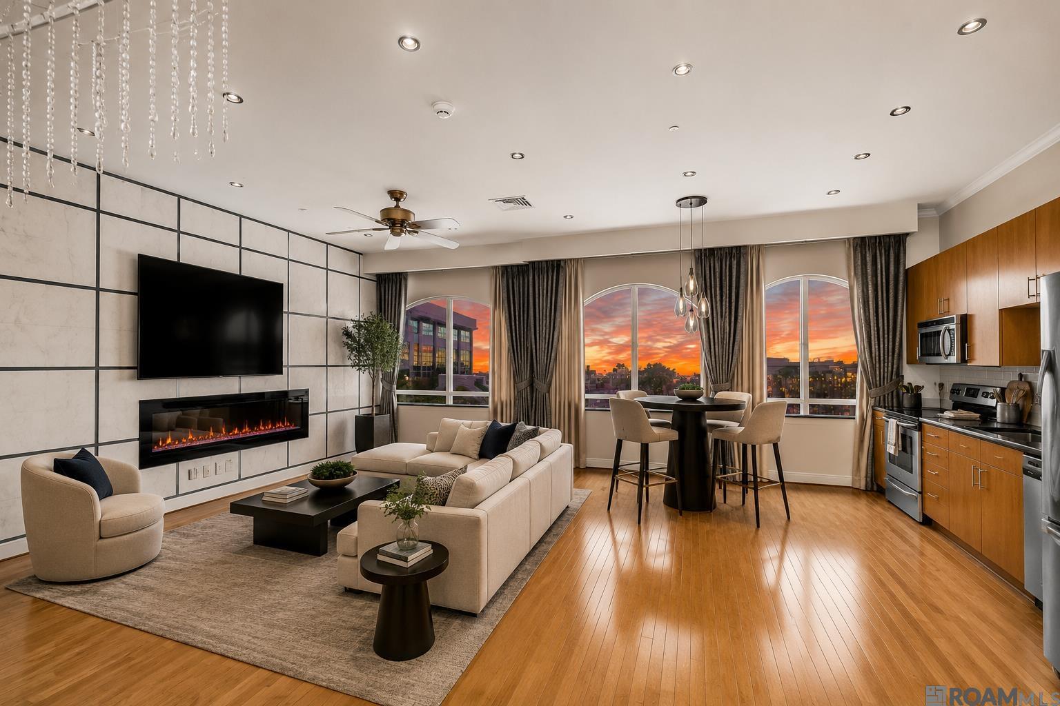 7707 Bluebonnet Blvd #422 — photo