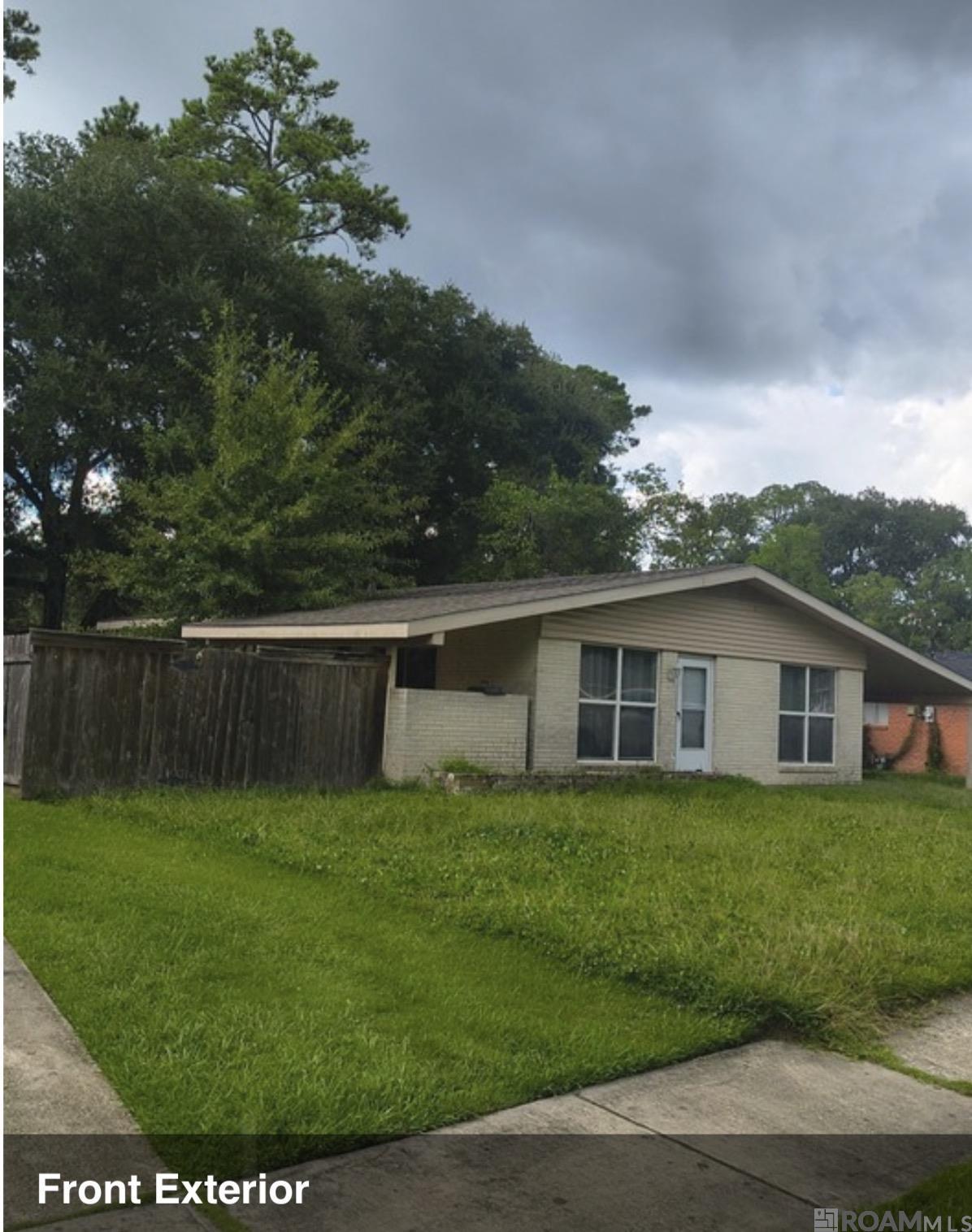 2121 Park Dr — photo