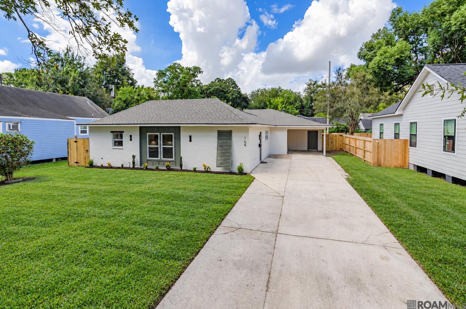 164 Belleview Dr — photo