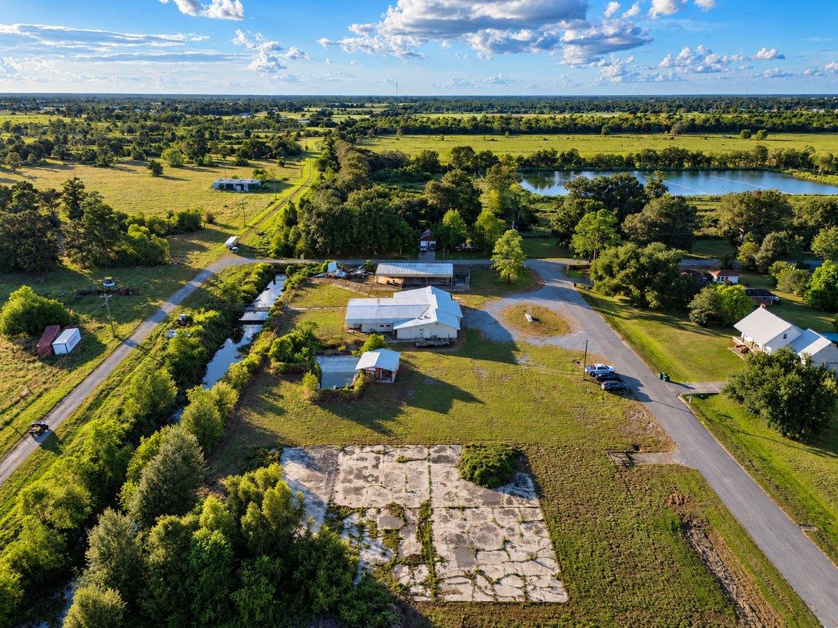 812 Forty Arpent Road, Raceland, LA 70344