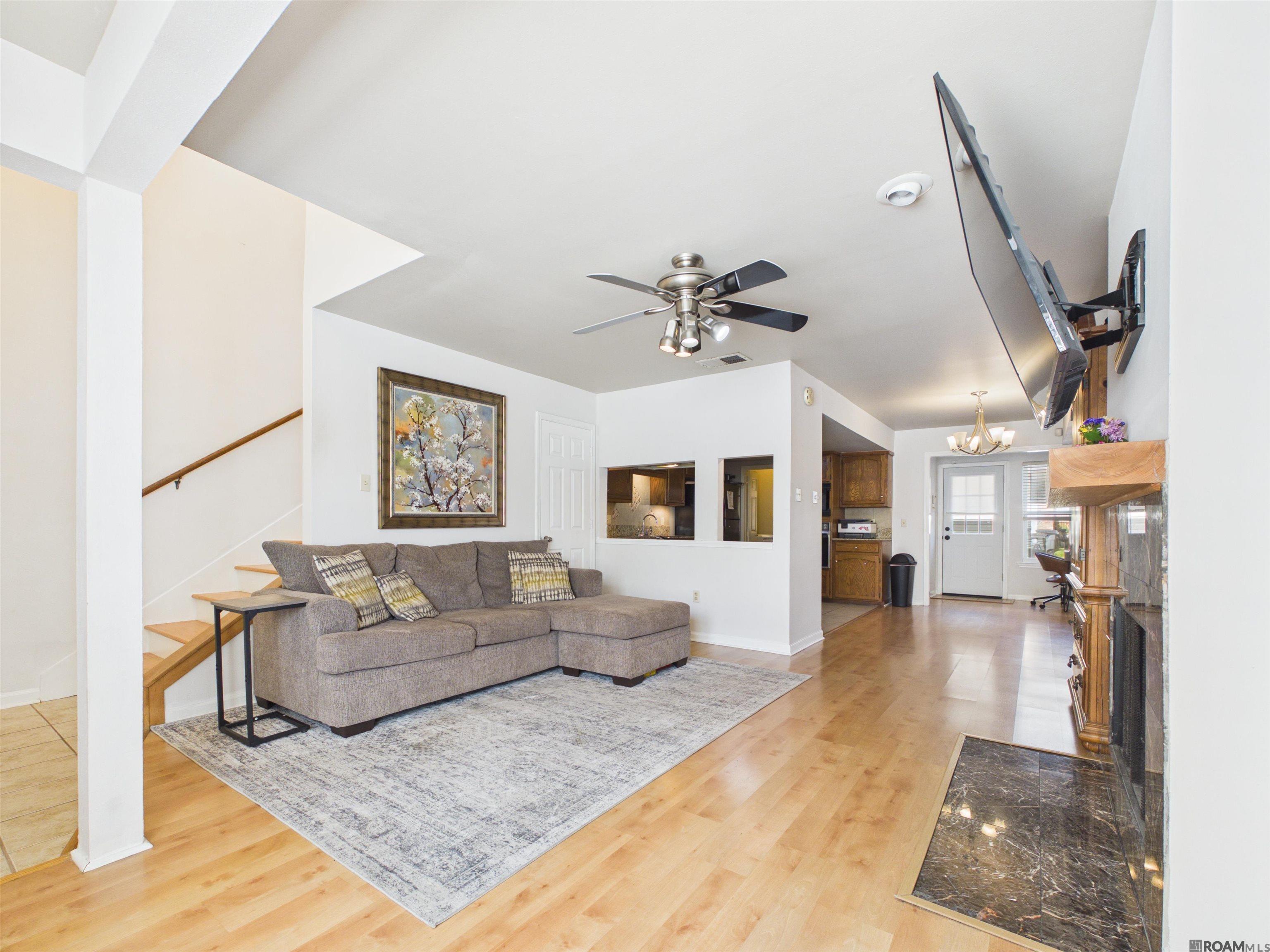 9909 Jefferson Hwy — photo