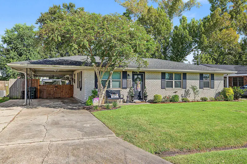 307 Harding Dr — photo