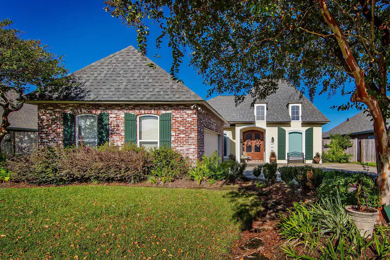 176 Lansdown Drive — photo