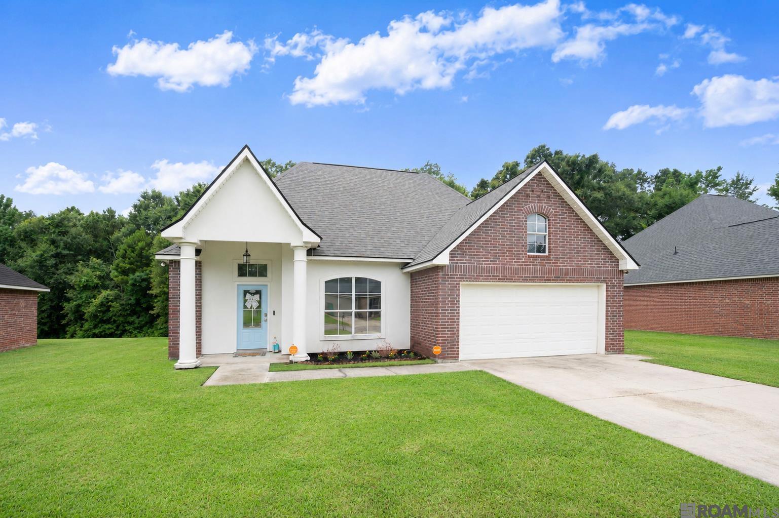 23883 Springhill Dr — photo