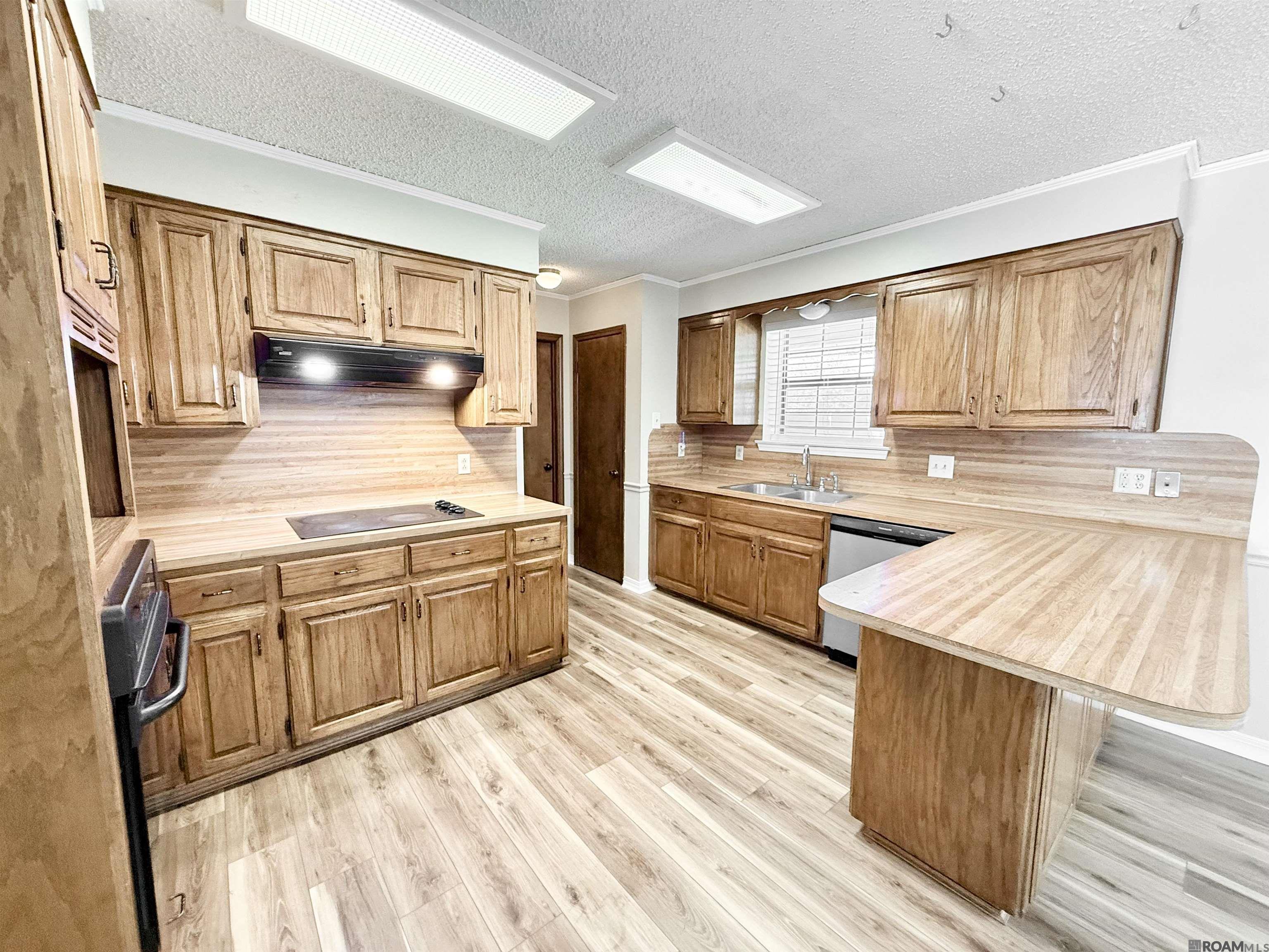 1315 Bullrush Dr — photo