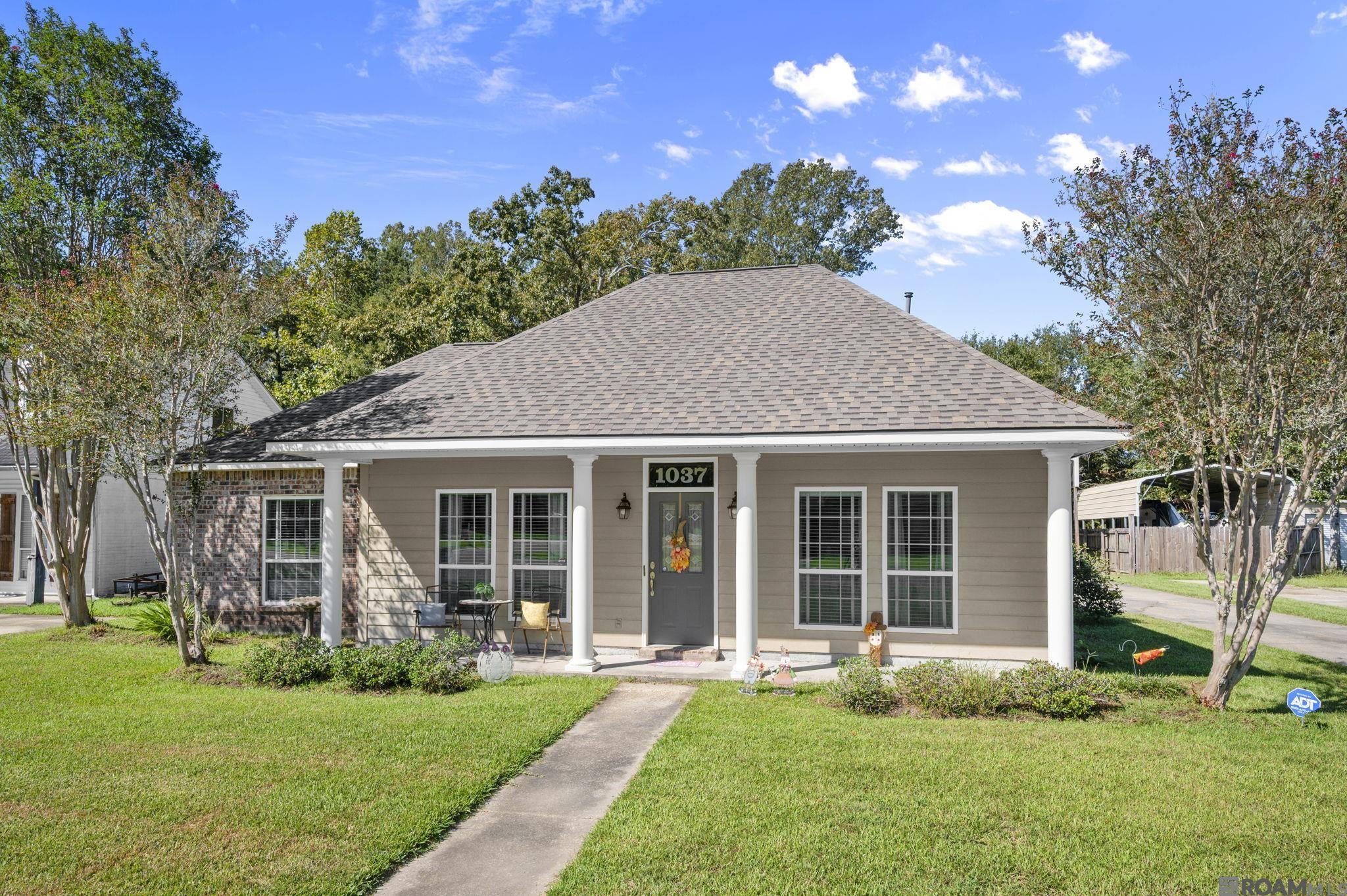 1037 Redwood Dr — photo