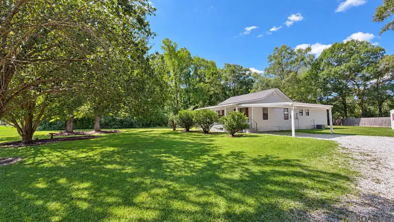 11485 Greenwell Springs-port Hudson Rd — photo