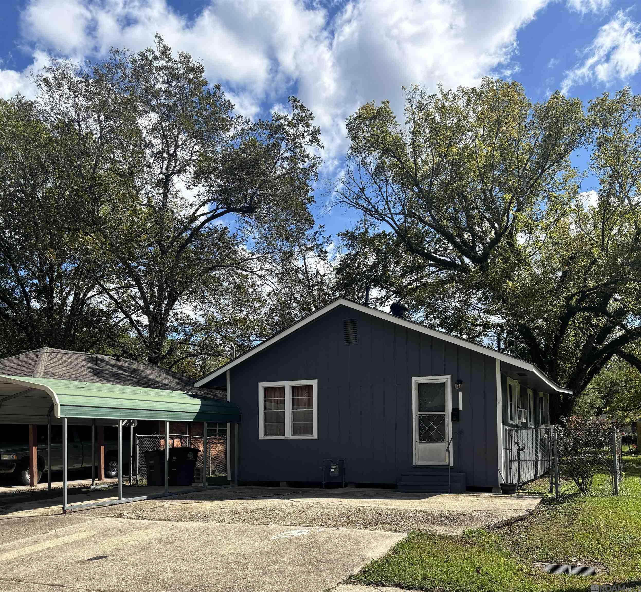 5320 Cadillac St — photo