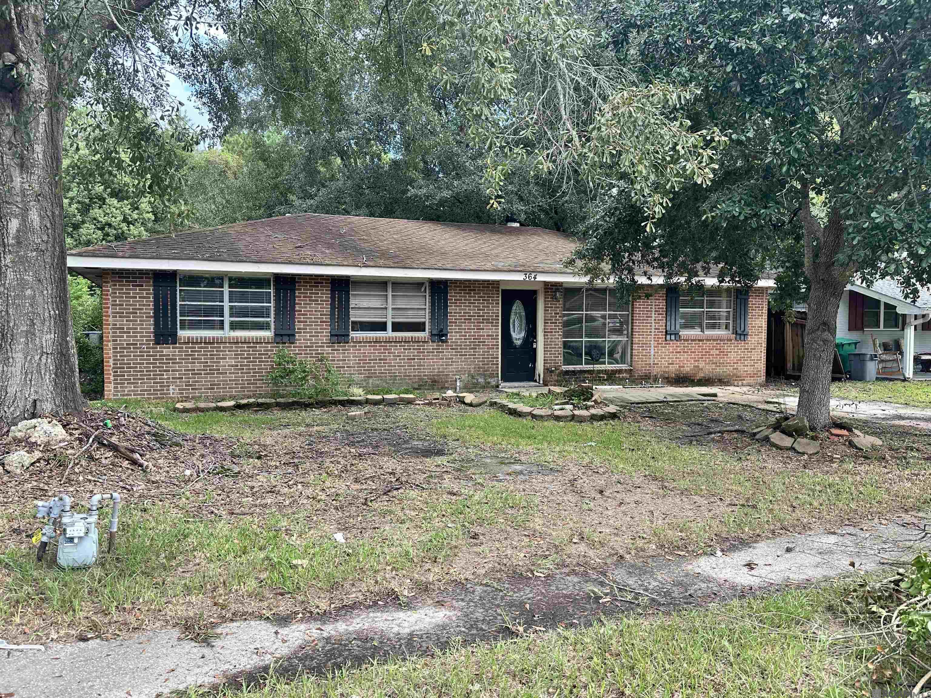 364 Hickory Dr — photo