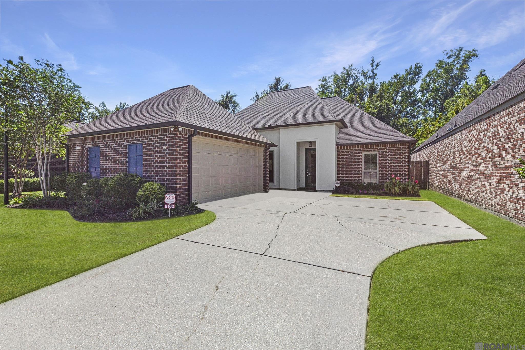8162 Seville Ct — photo