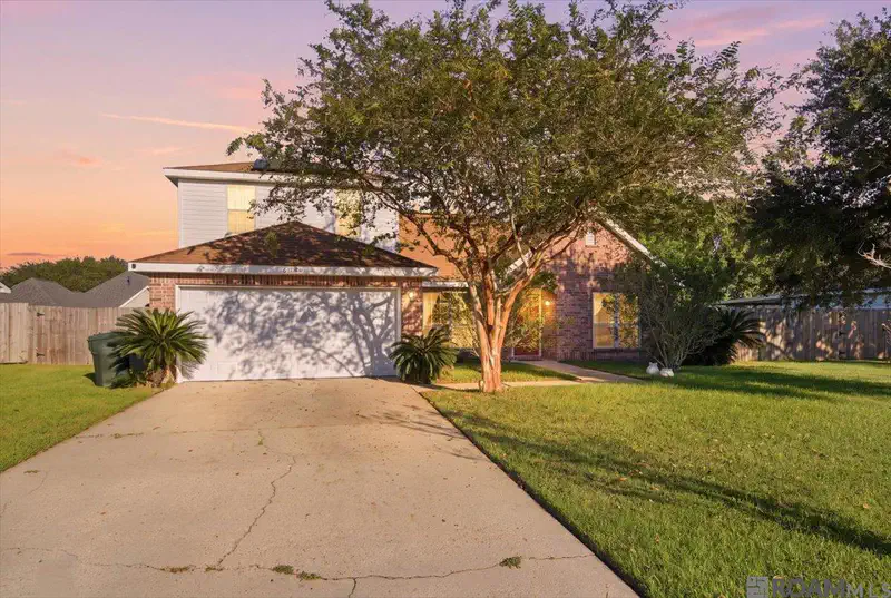 17410 W Autumn Dr — photo