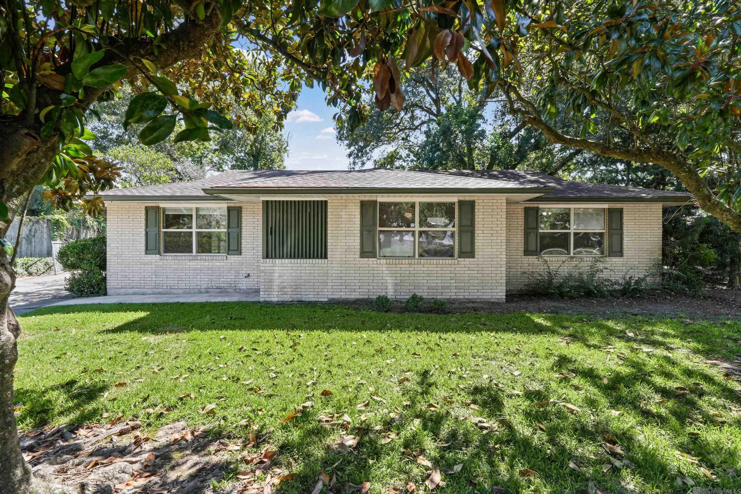 10776 Shermoor Dr — photo
