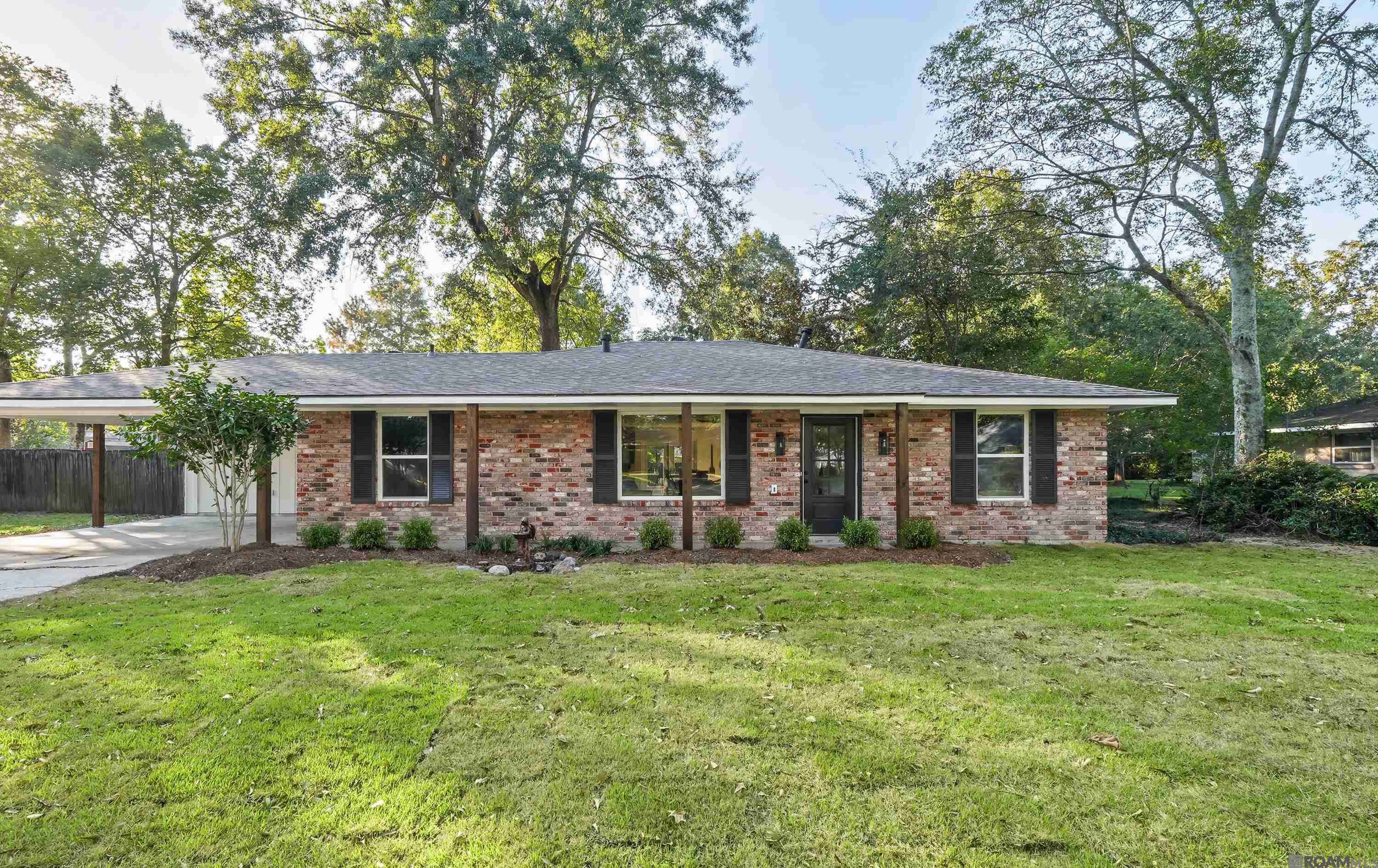 1121 Rodney Dr — photo