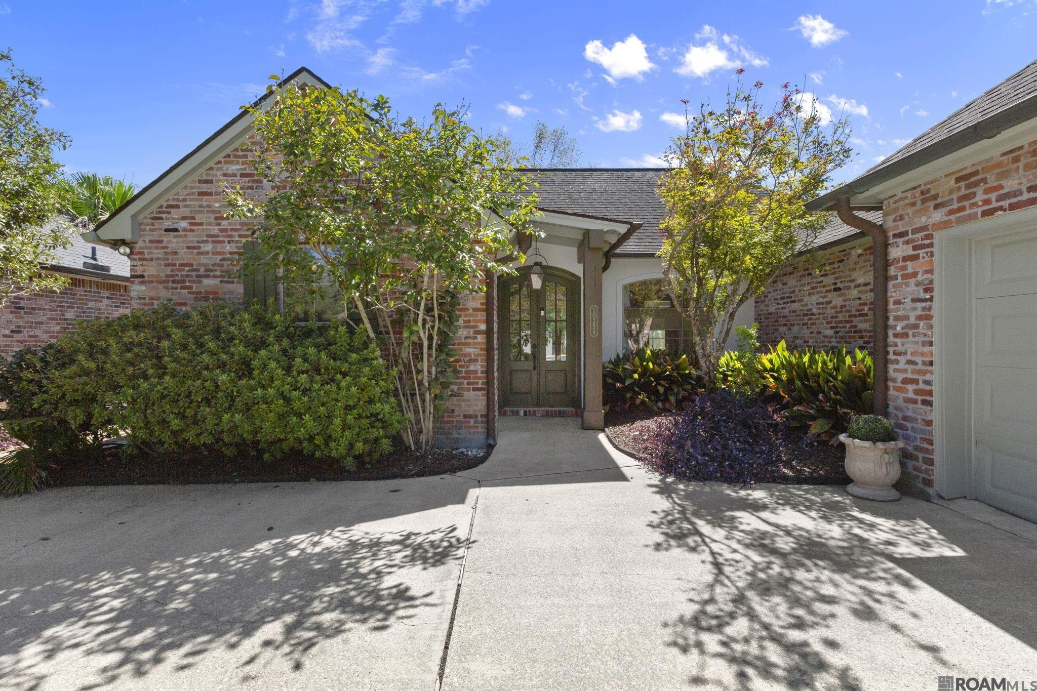 10254 Springbrook Ave — photo