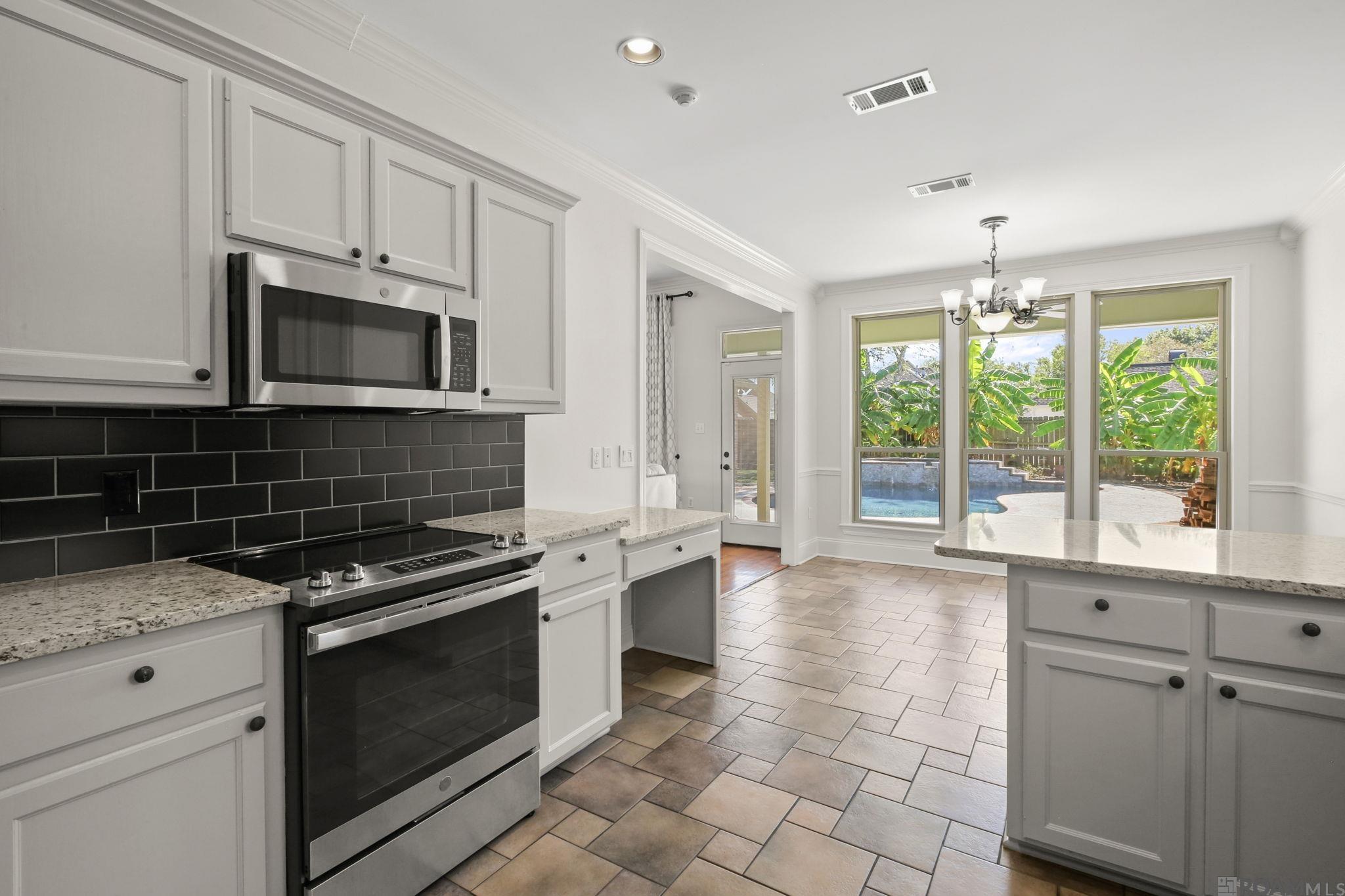 10254 Springbrook Avenue, Baton Rouge, LA 70810 — photo 2