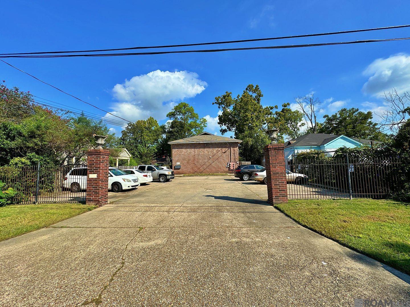 3711 Cole Dr #5 — photo