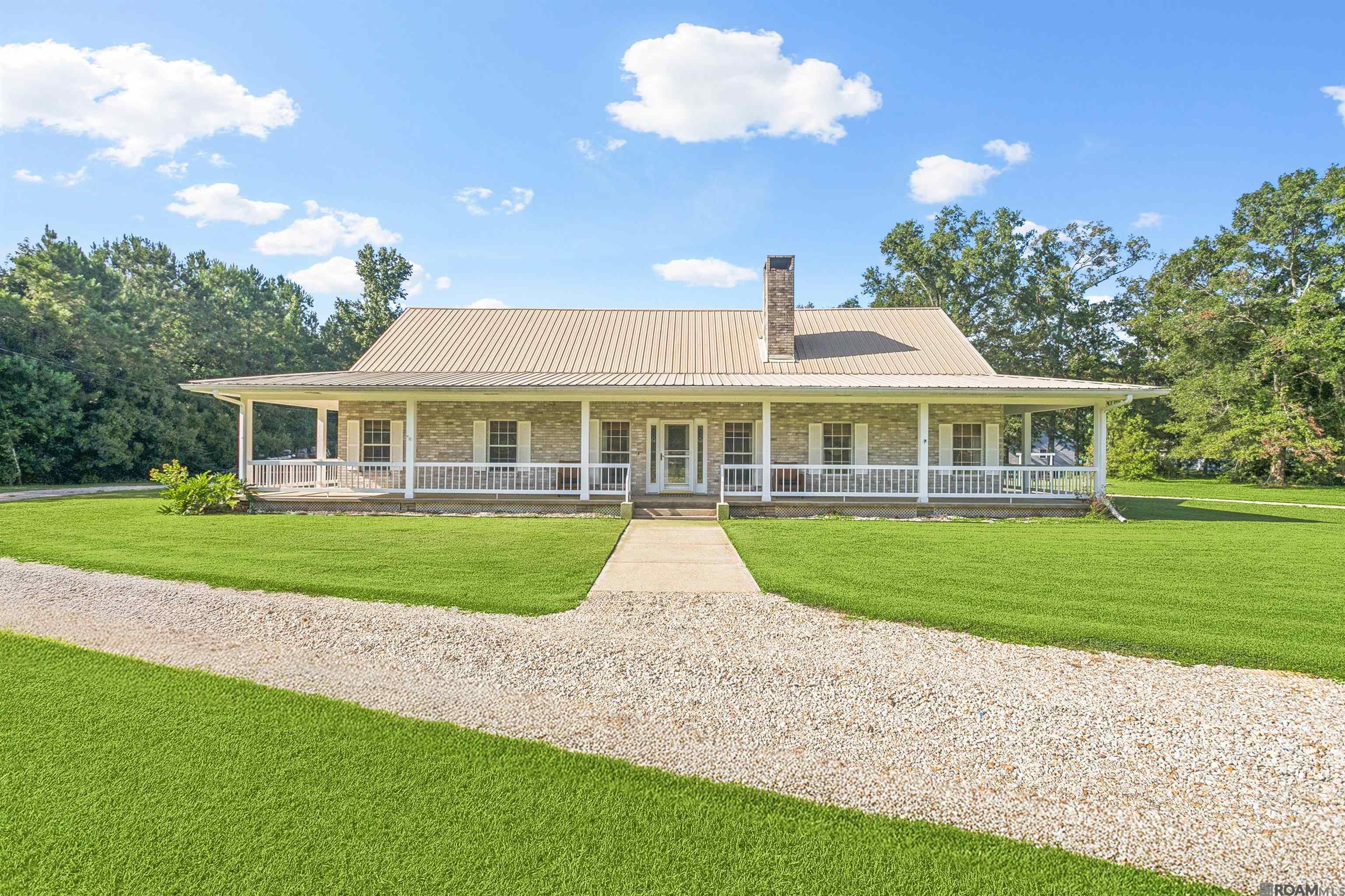 25050 Kah Lac Rd — photo