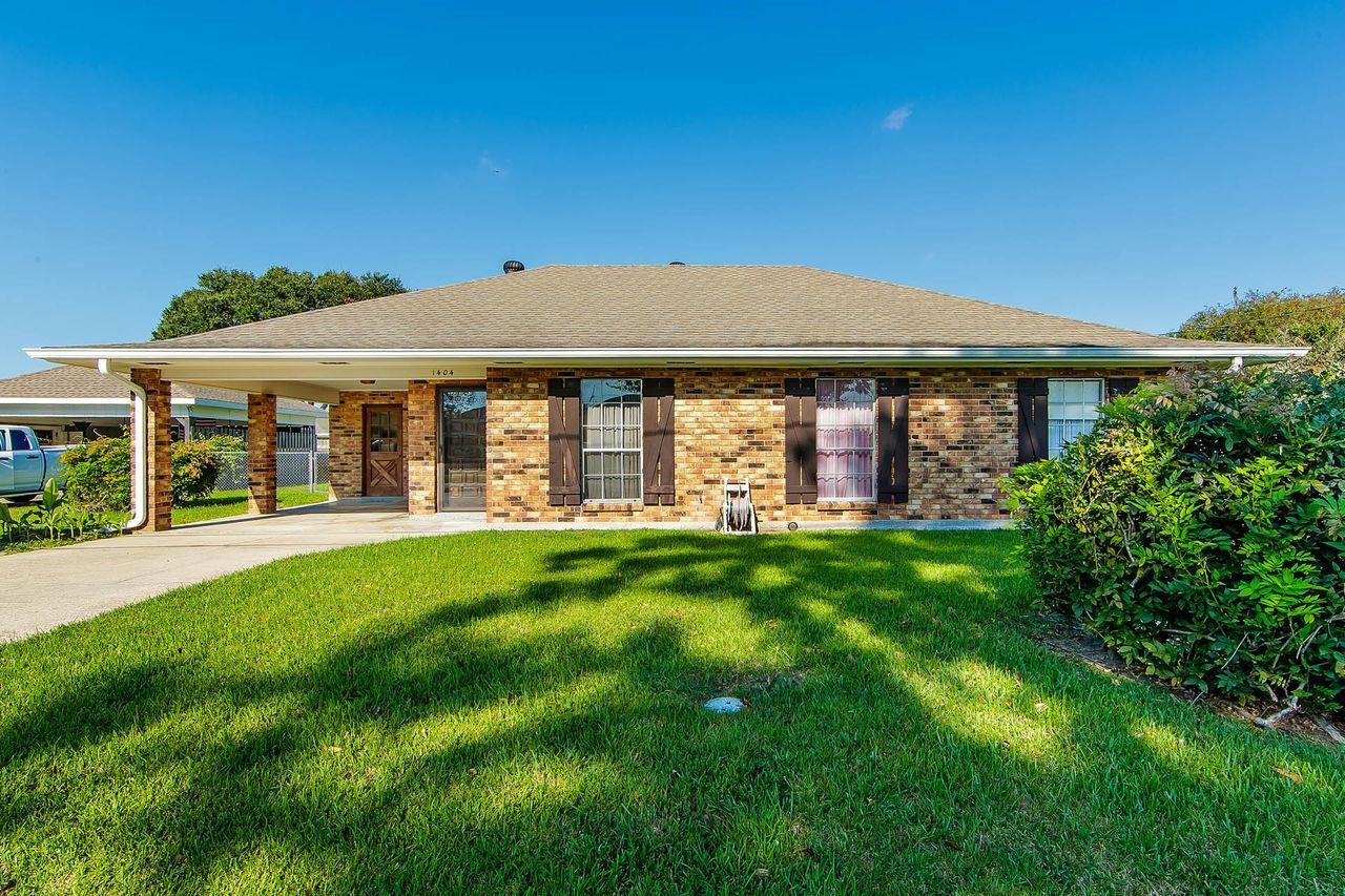 1404 West Camellia Drive — photo