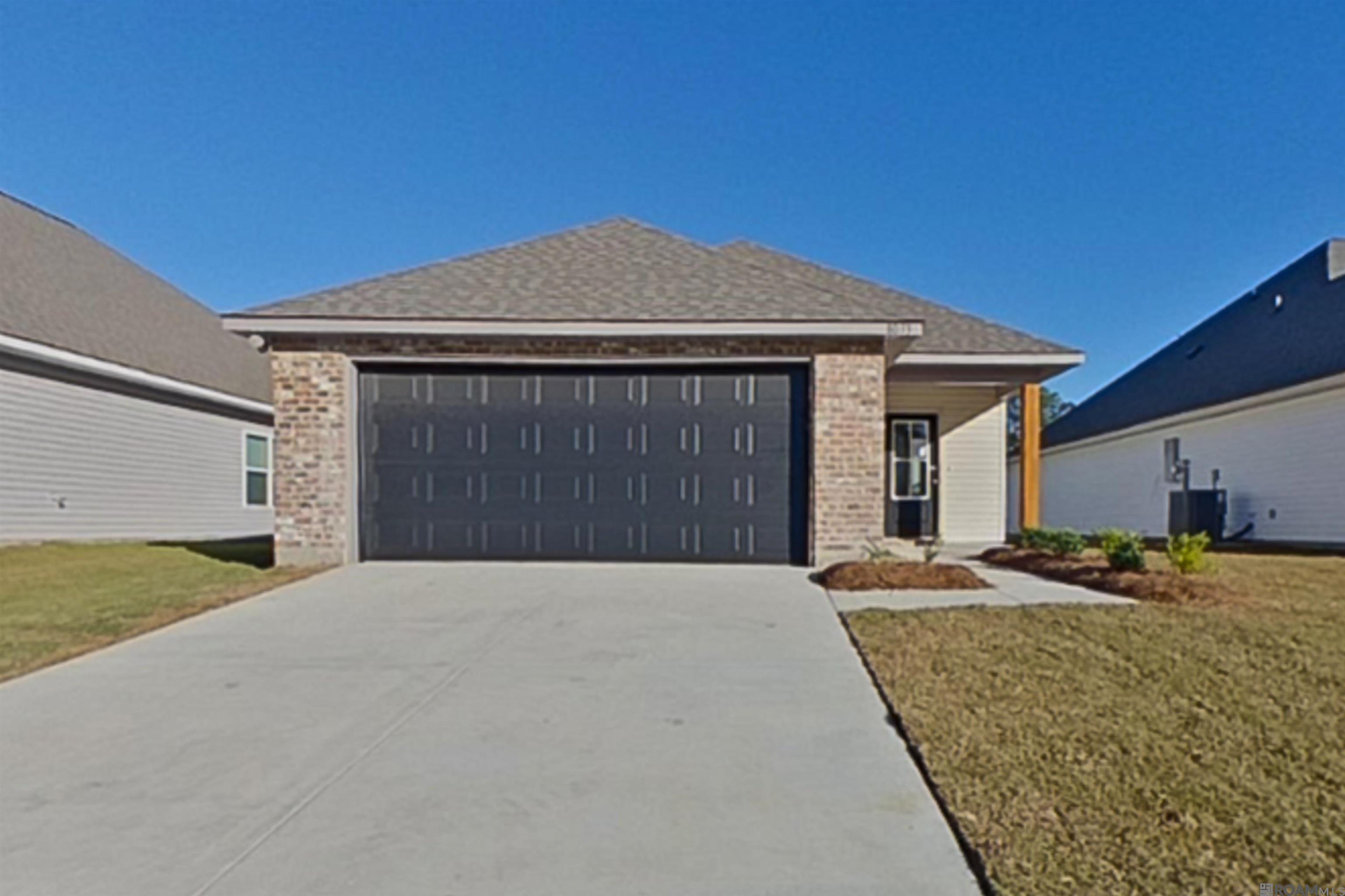 8033 Hendrick Dr — photo