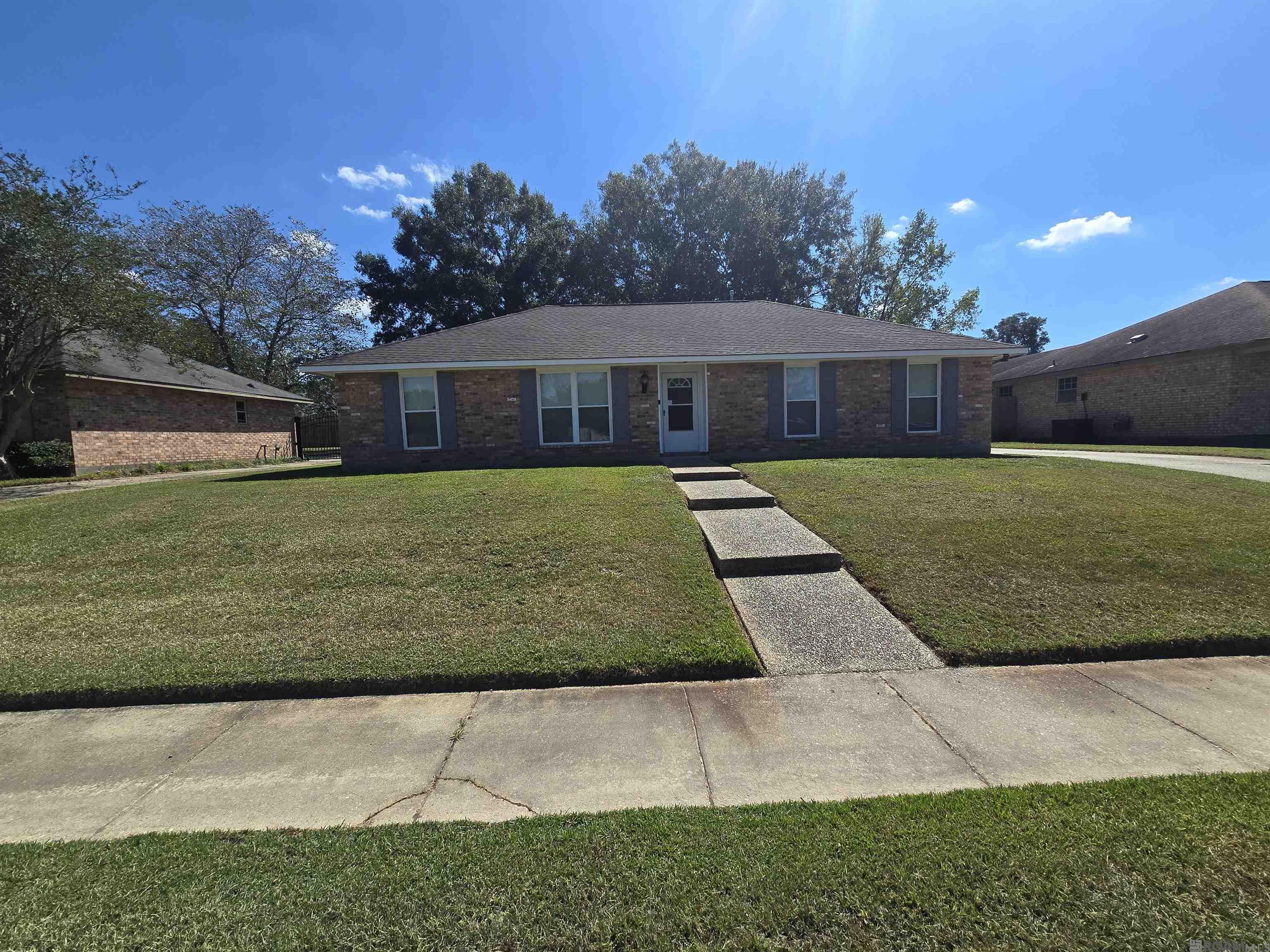 10628 Northdale Dr — photo