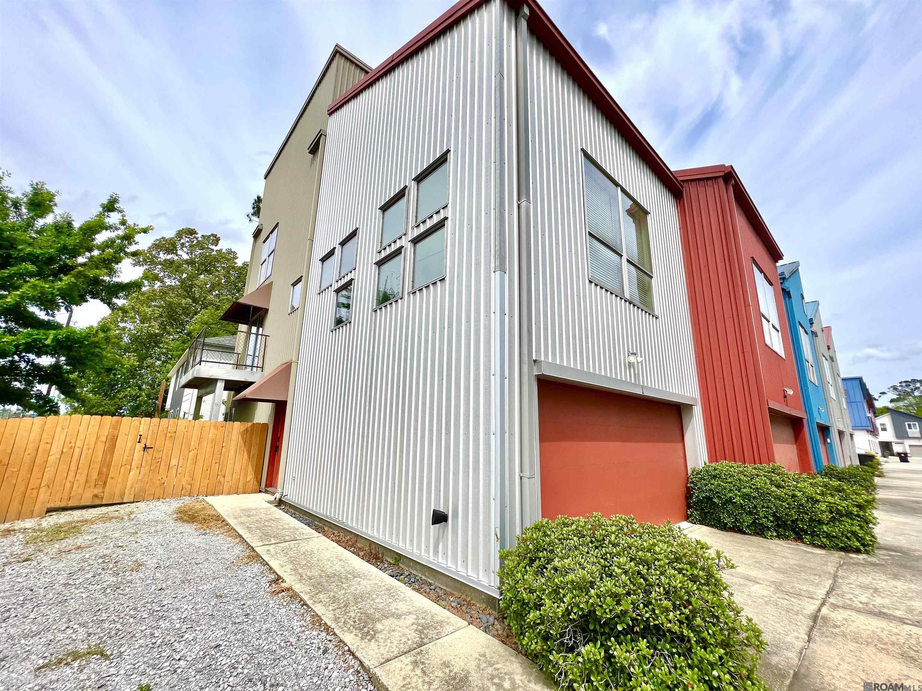 9889 Old Hammond Hwy #1 — photo