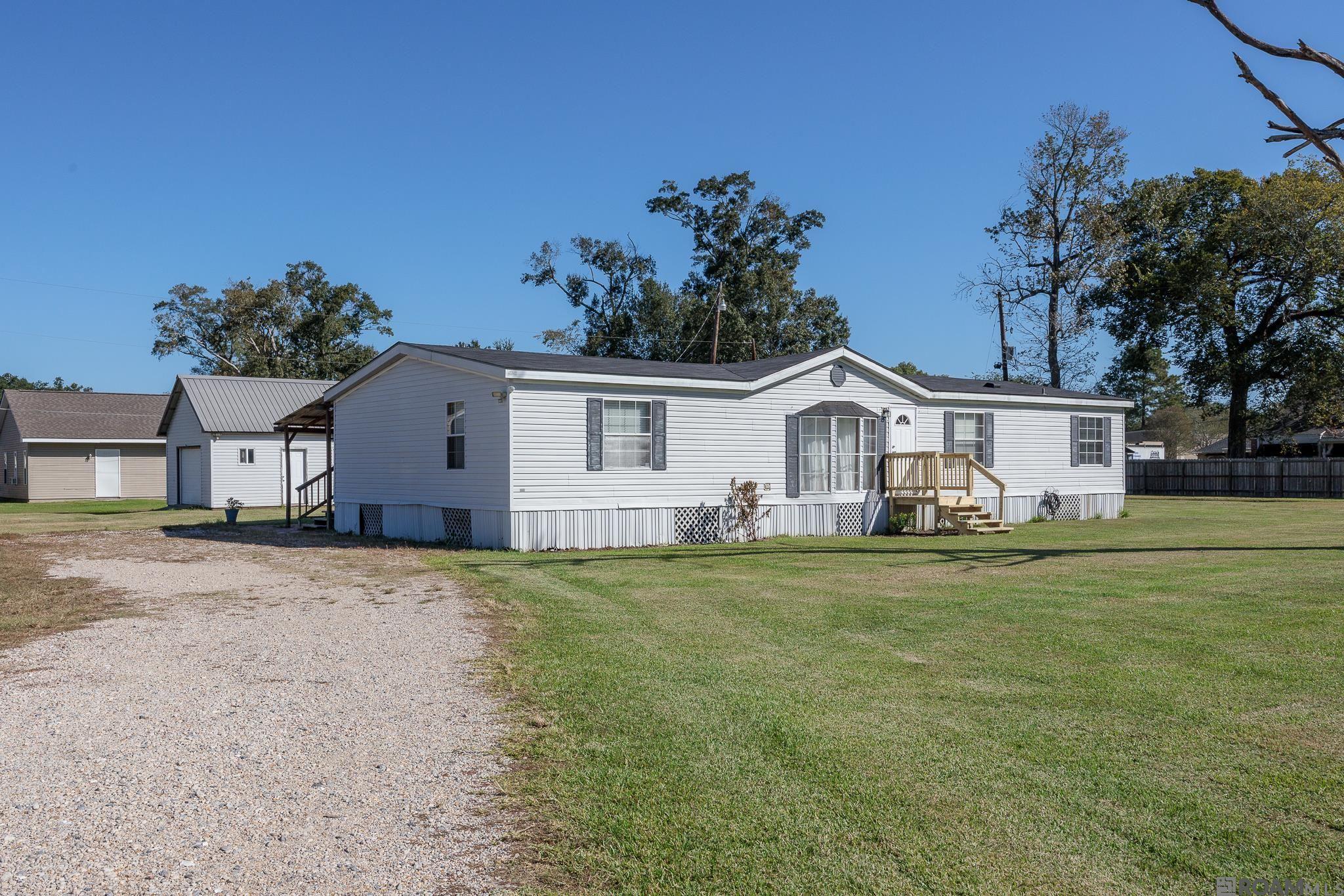 41260 Courtney Dr — photo